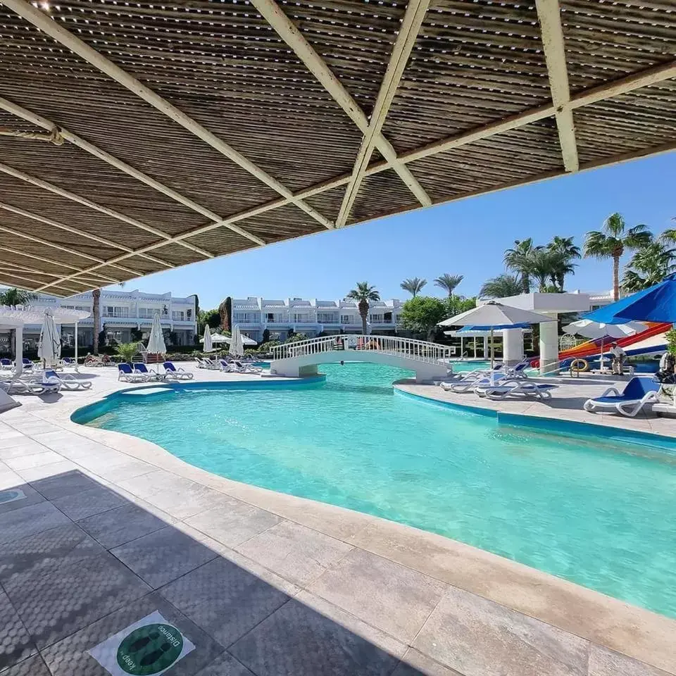 Swimming Pool in Monte Carlo Sharm Resort & Spa