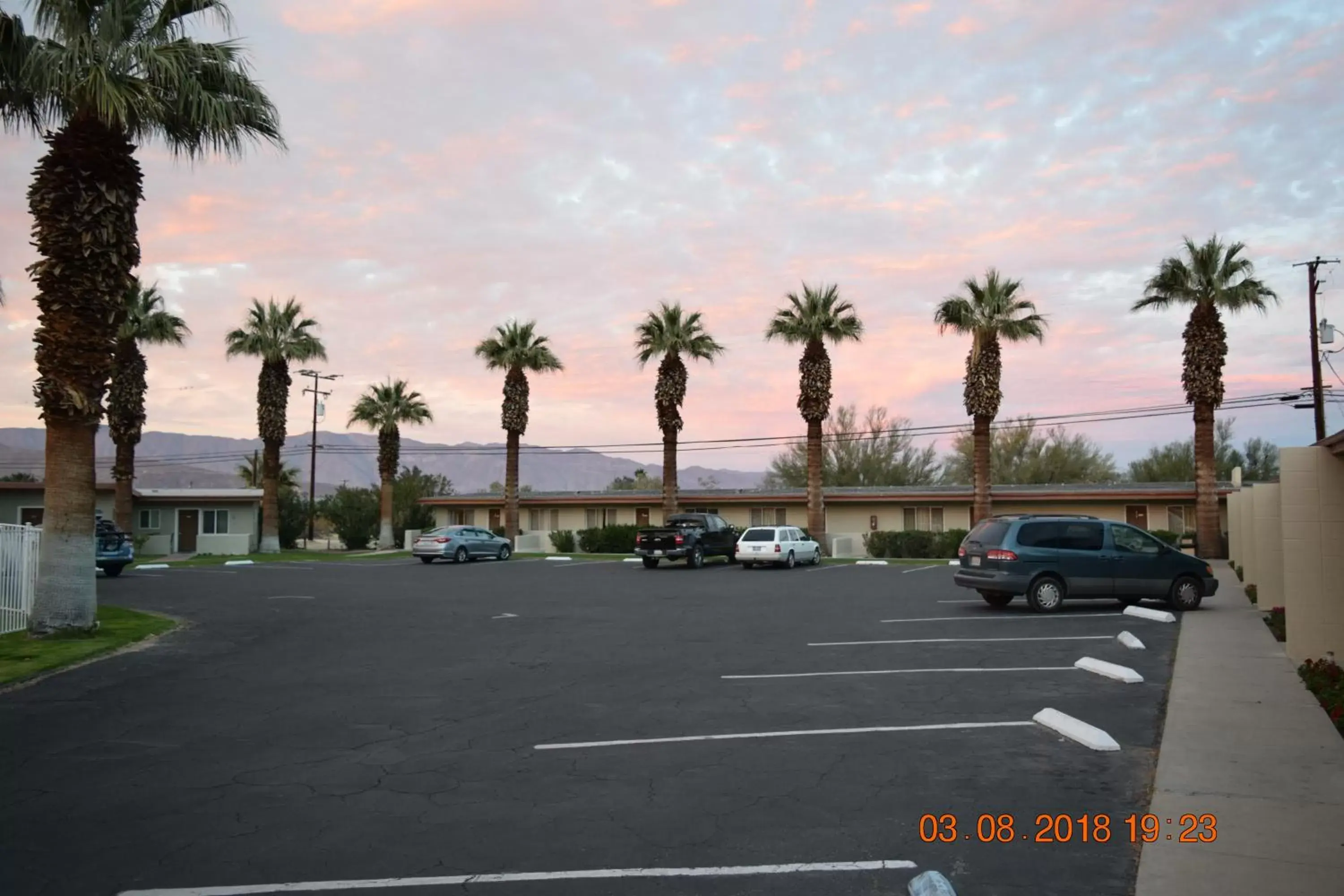 Sunset in Stanlunds Inn and Suites