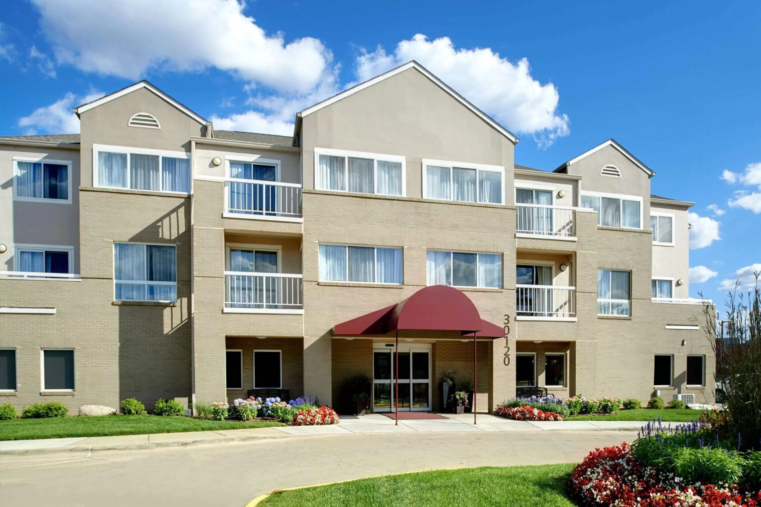 Property building in Sonesta ES Suites Detroit Warren