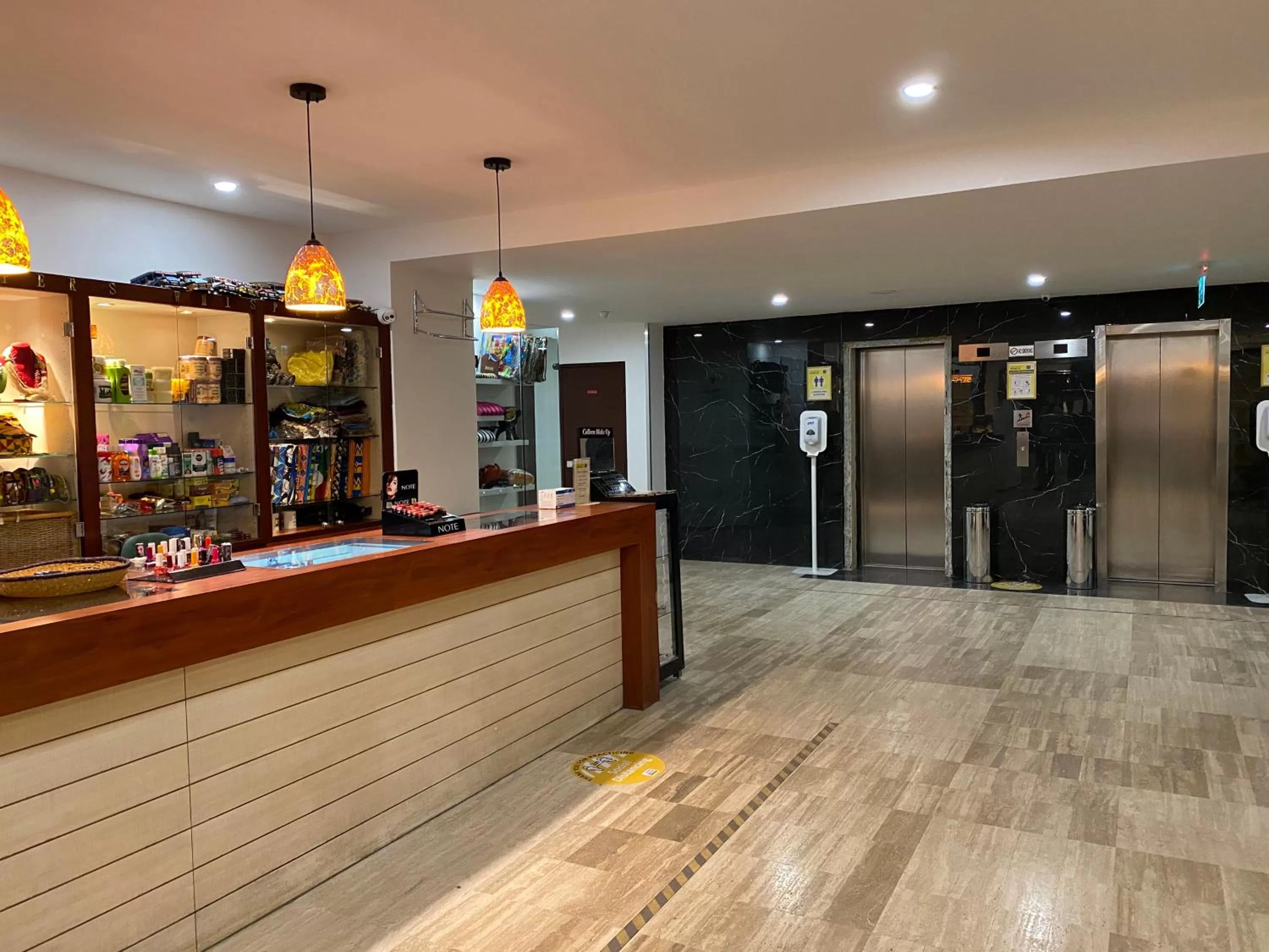 On-site shops in Accra City Hotel