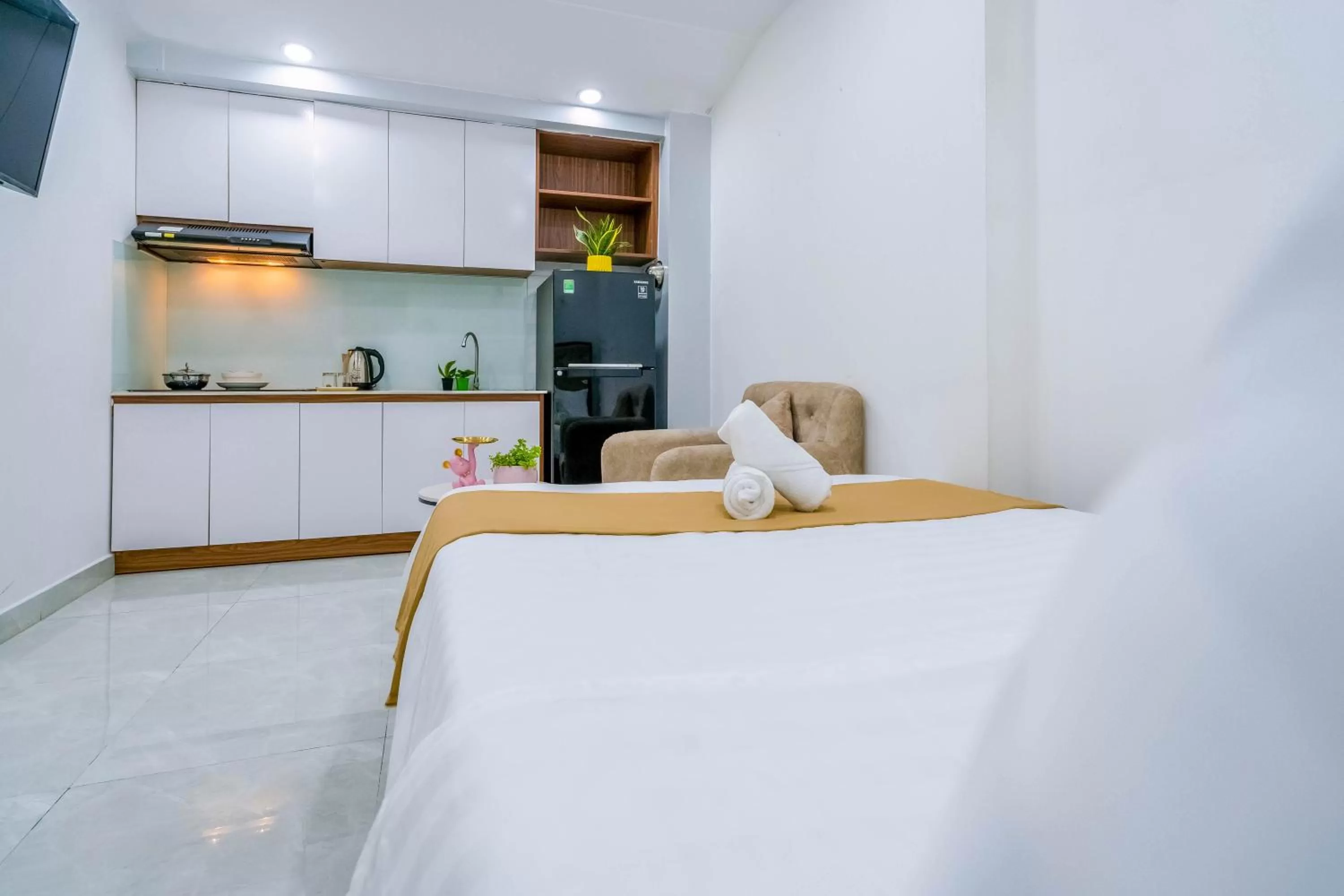 Bed in Spring Hill Apartment -The High Class