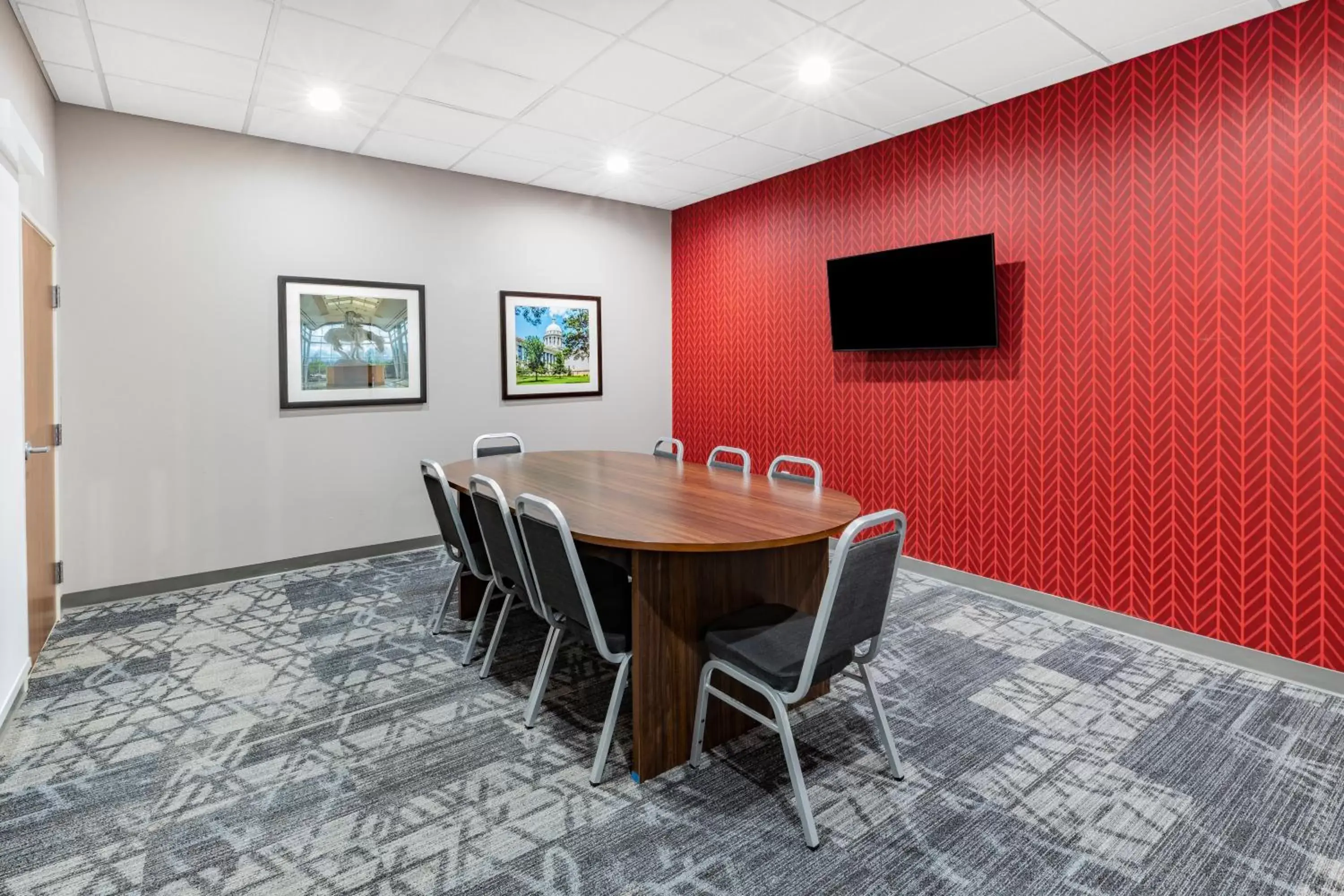 Meeting/conference room in Hawthorn Suites by Wyndham Oklahoma City Airport Fairground