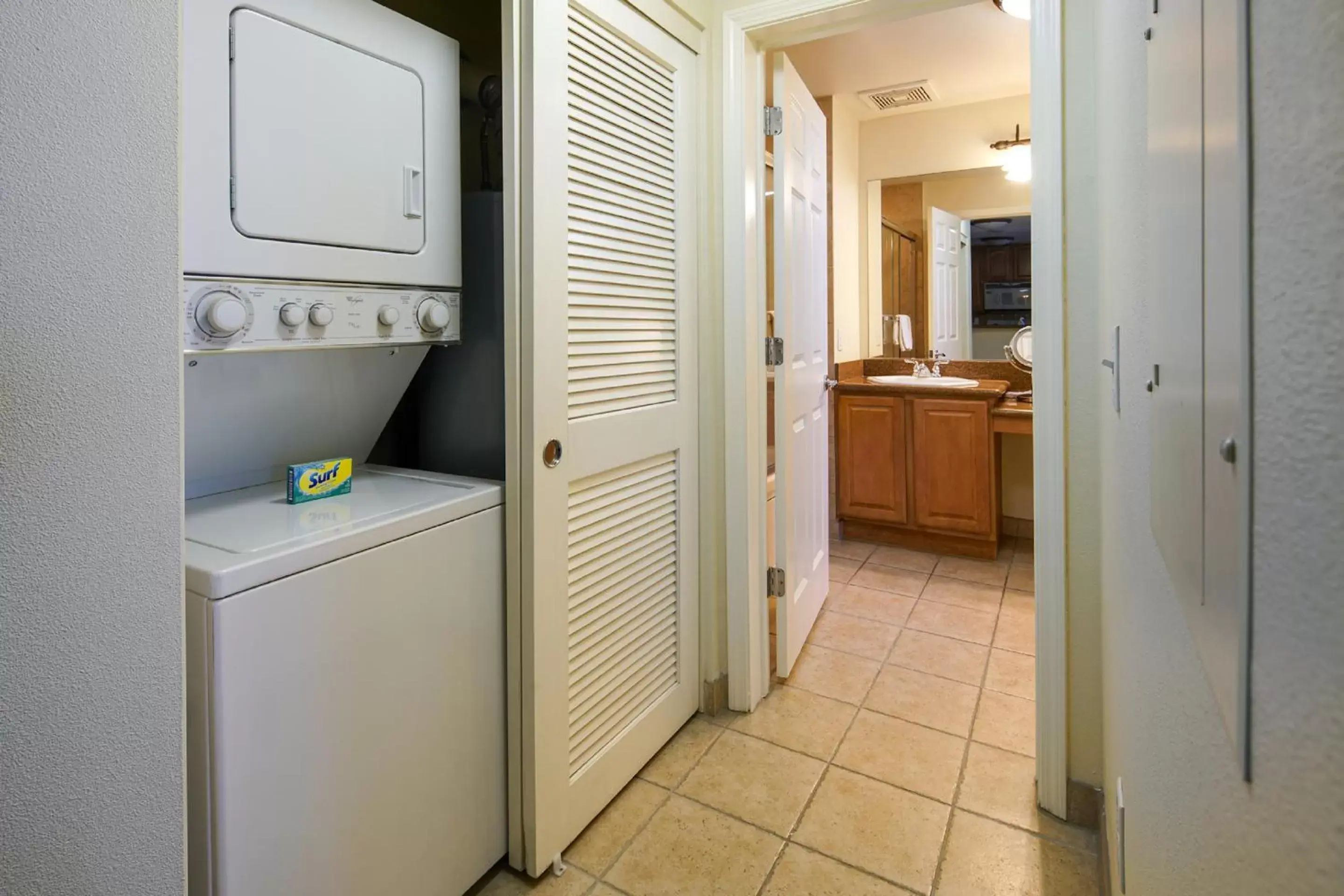 Bathroom in Tahiti All-Suite Resort Bathroom in Tahiti All-Suite Resort
