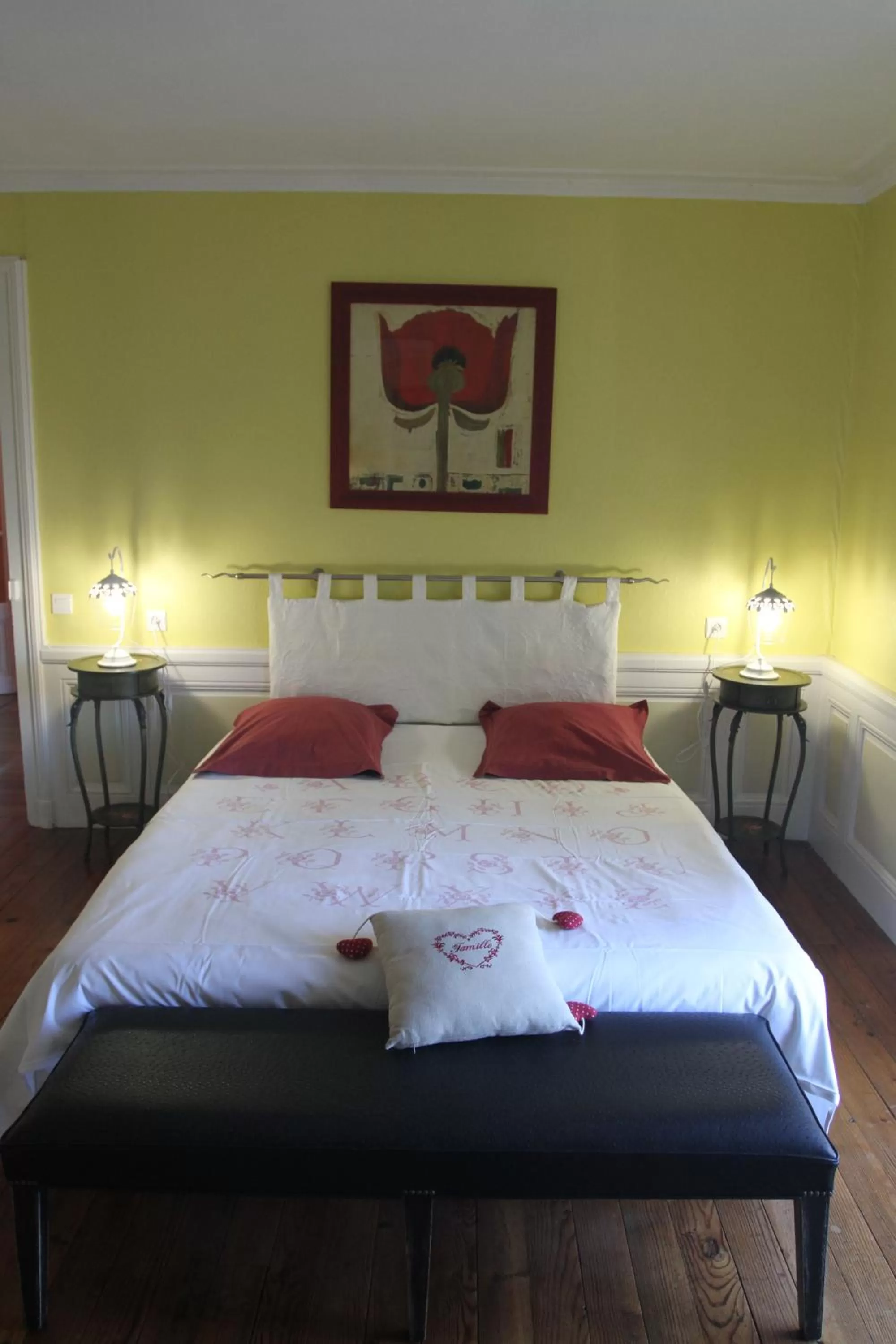 Bed in Chambres d'Hôtes Le Mas