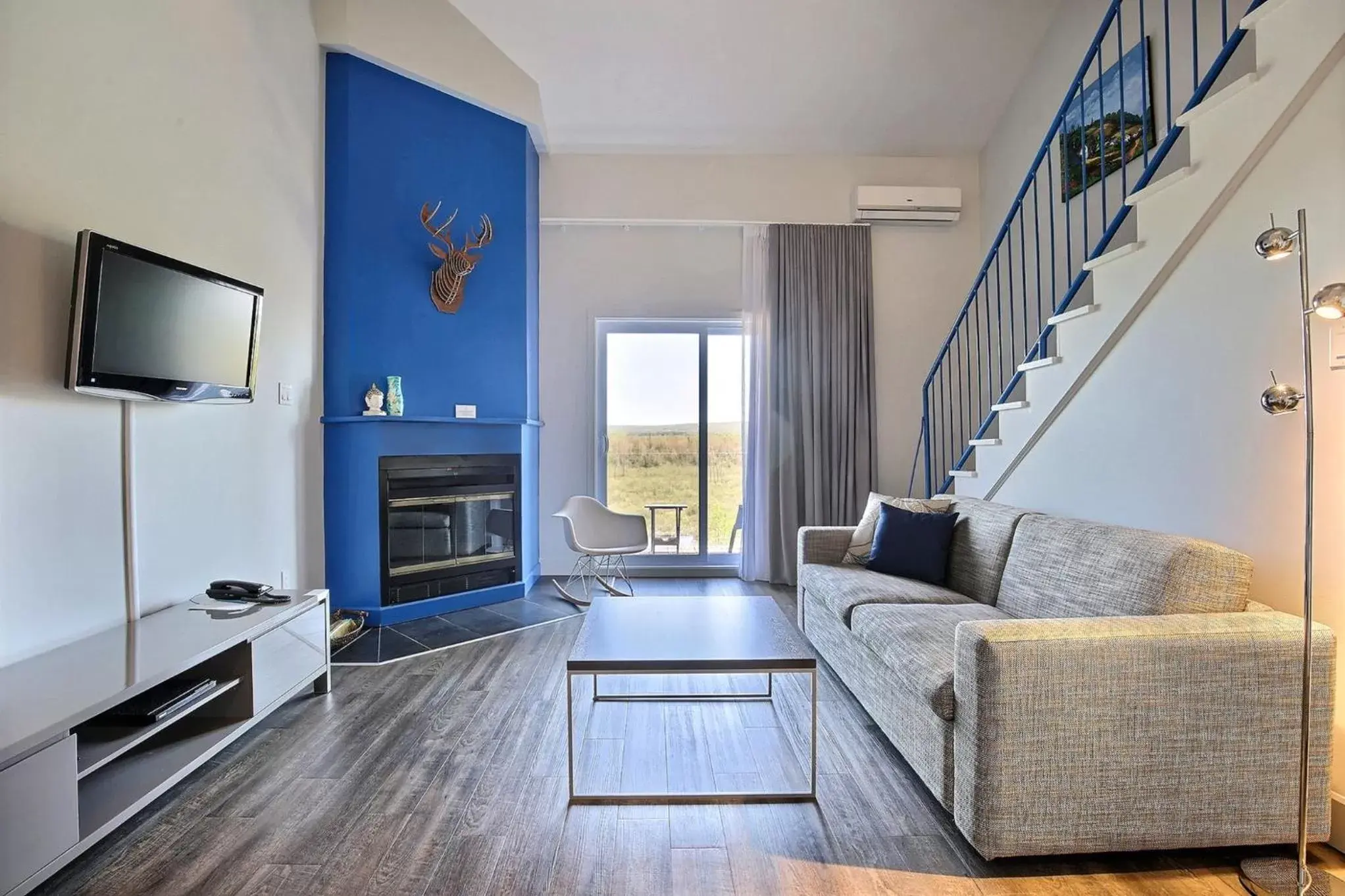 Living room, Seating Area in Hotel Lac Brome