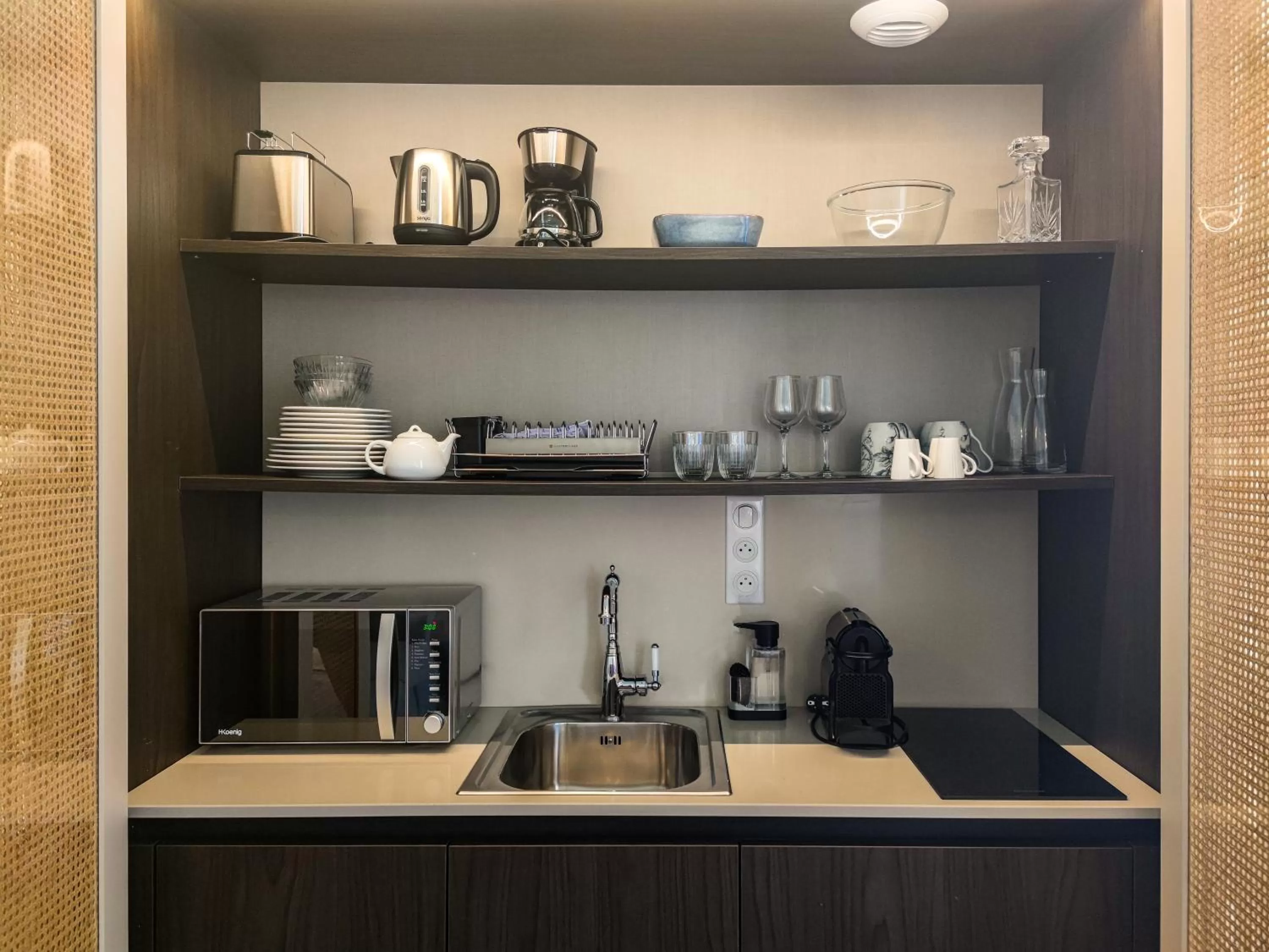 Kitchen or kitchenette in Hotel Aparthotel AMMI Vieux Nice