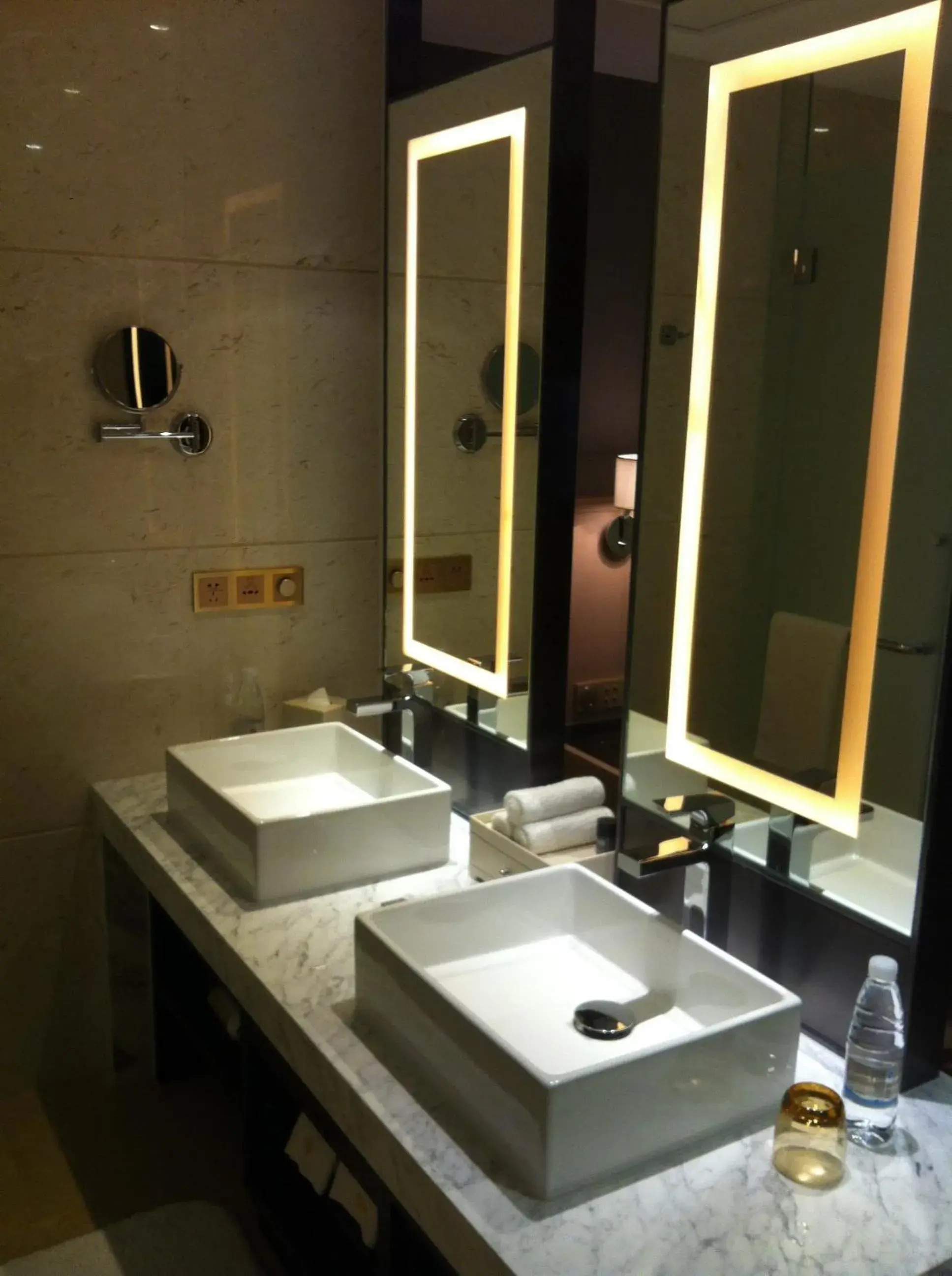 Toilet, Bathroom in Northern Hotel Shanghai