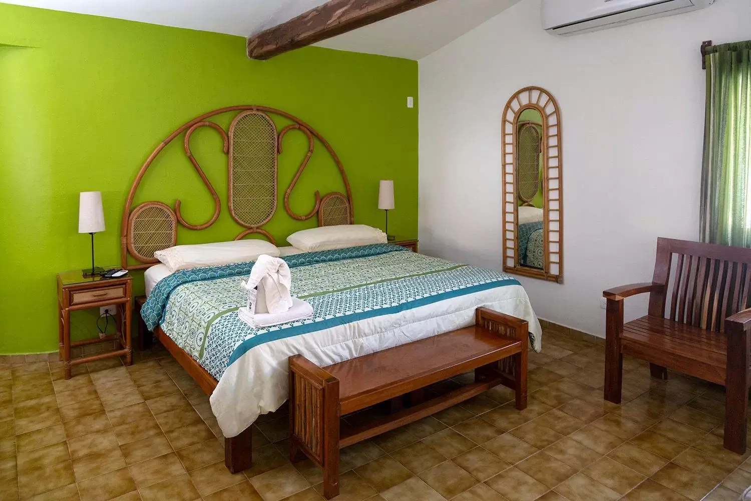 Bed in Hotel Amar Inn
