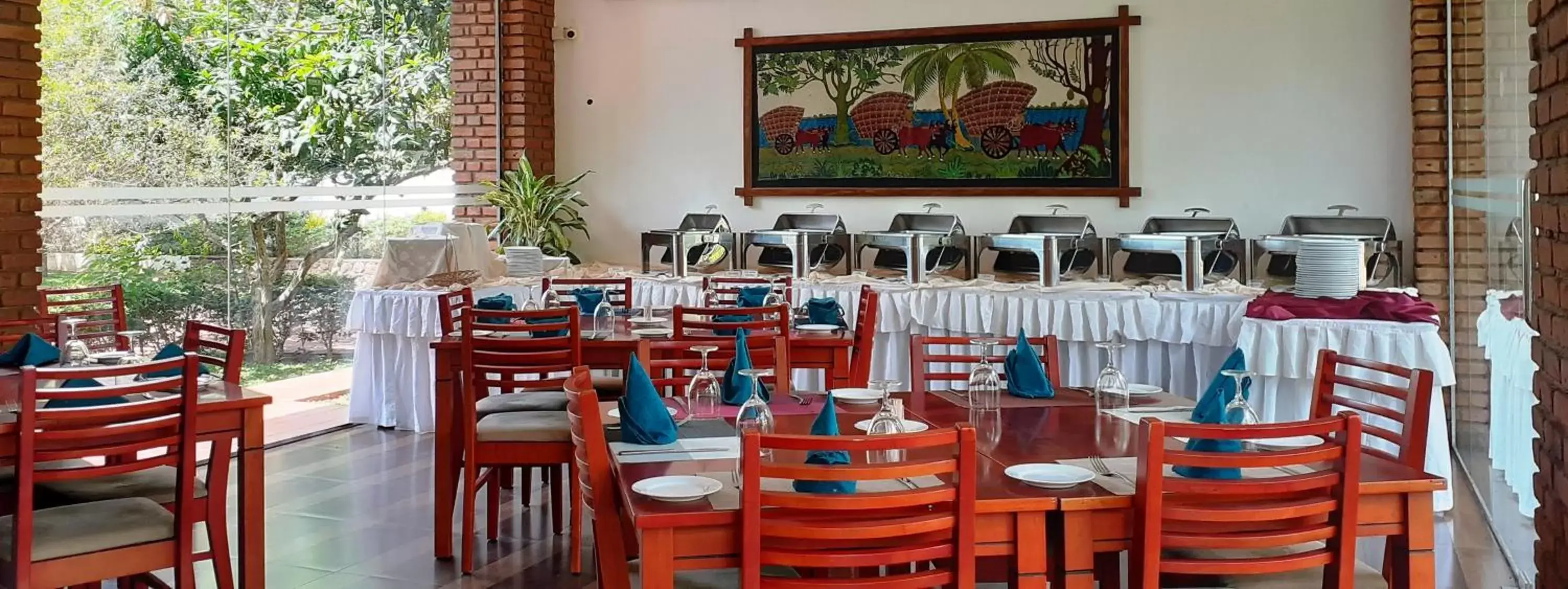 Restaurant/Places to Eat in Gamodh Citadel Resort