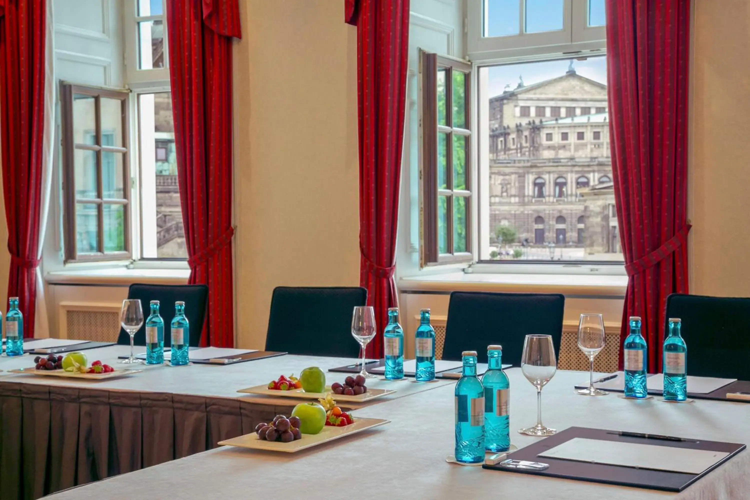 Meeting/conference room in Kempinski Hotel Taschenbergpalais Dresden