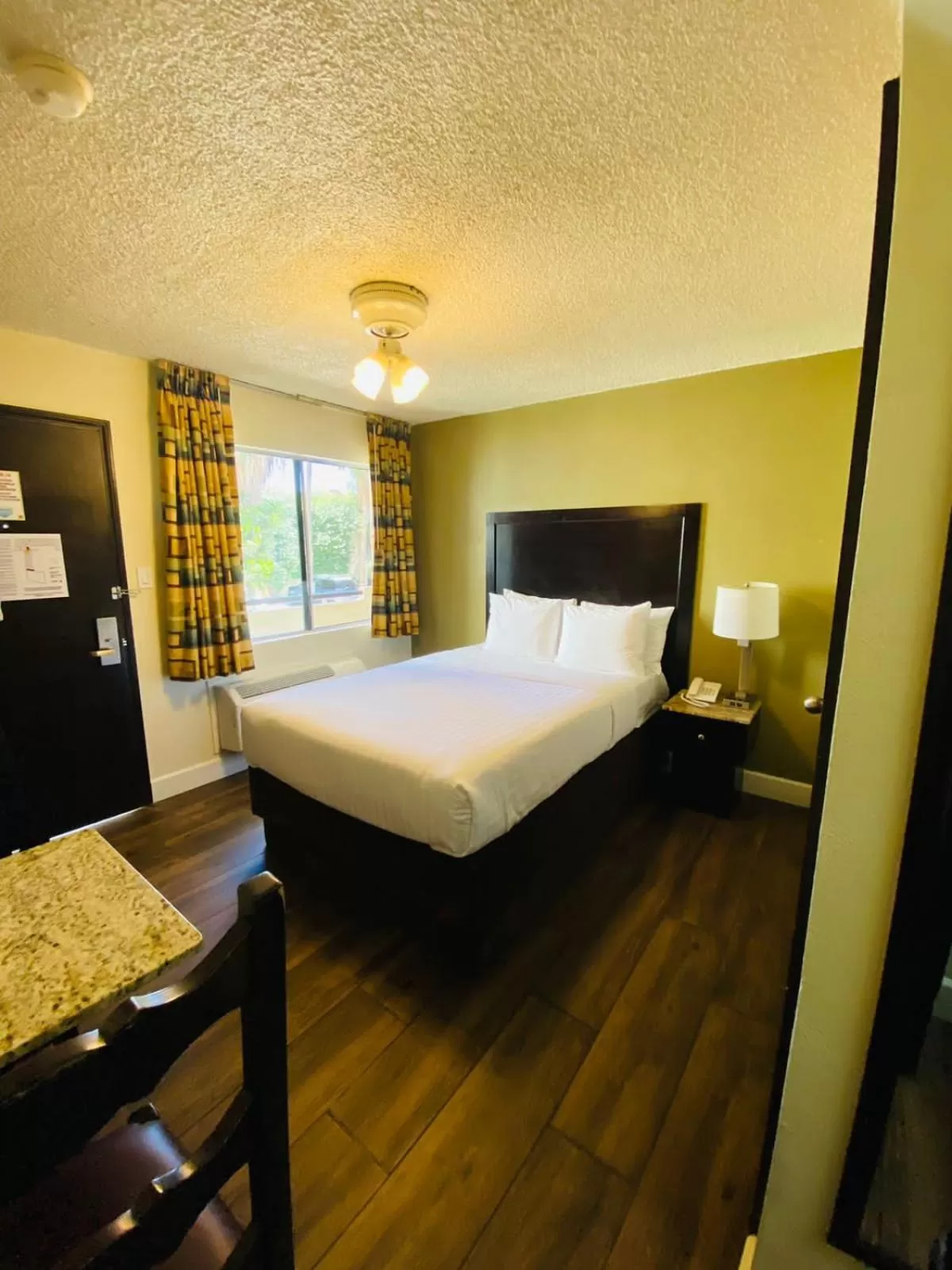 Bed in Hotel America