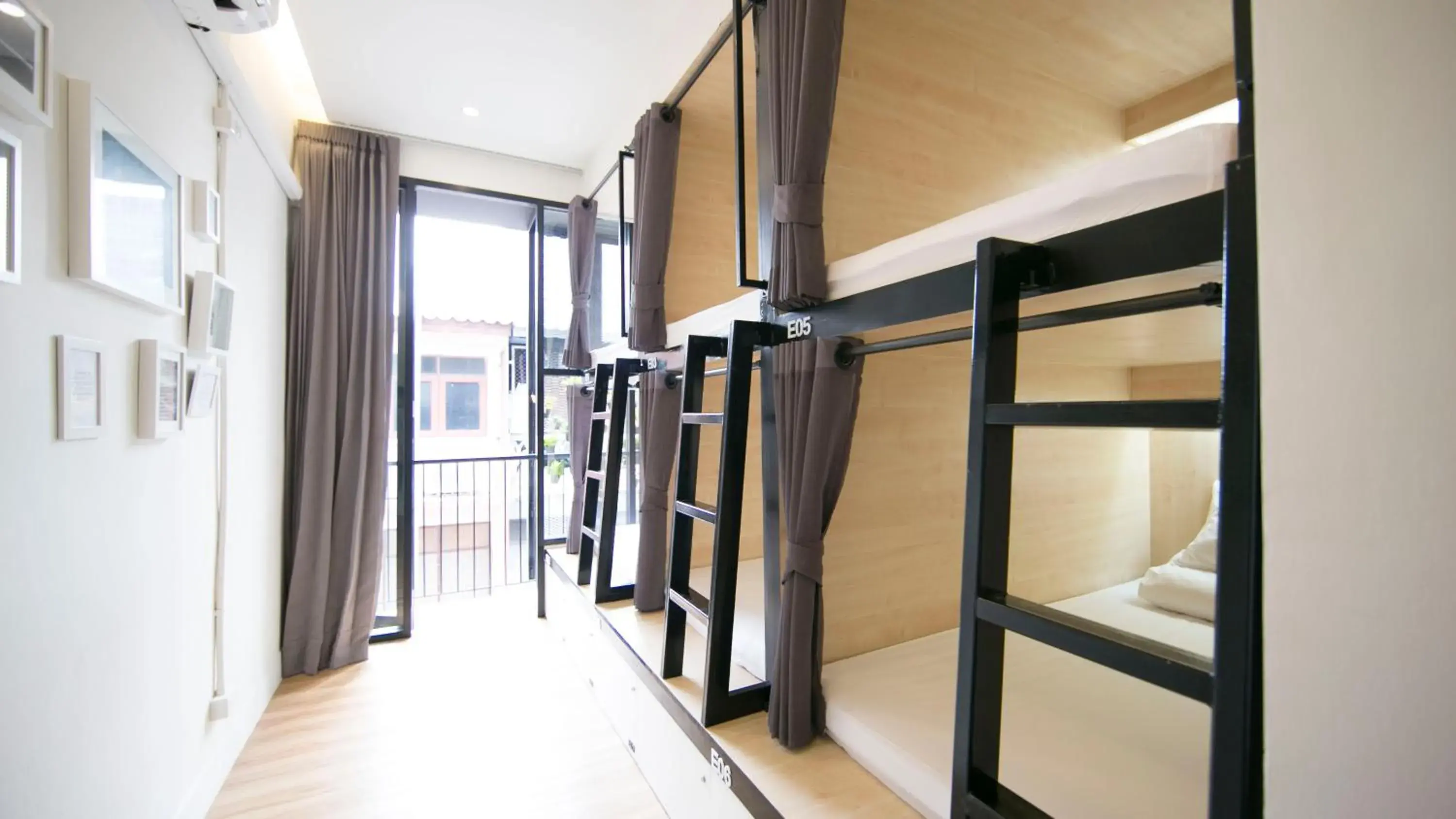 Bed in 6-Bed Dormitory Room in Lamurr Sukhumvit 41 Hostel