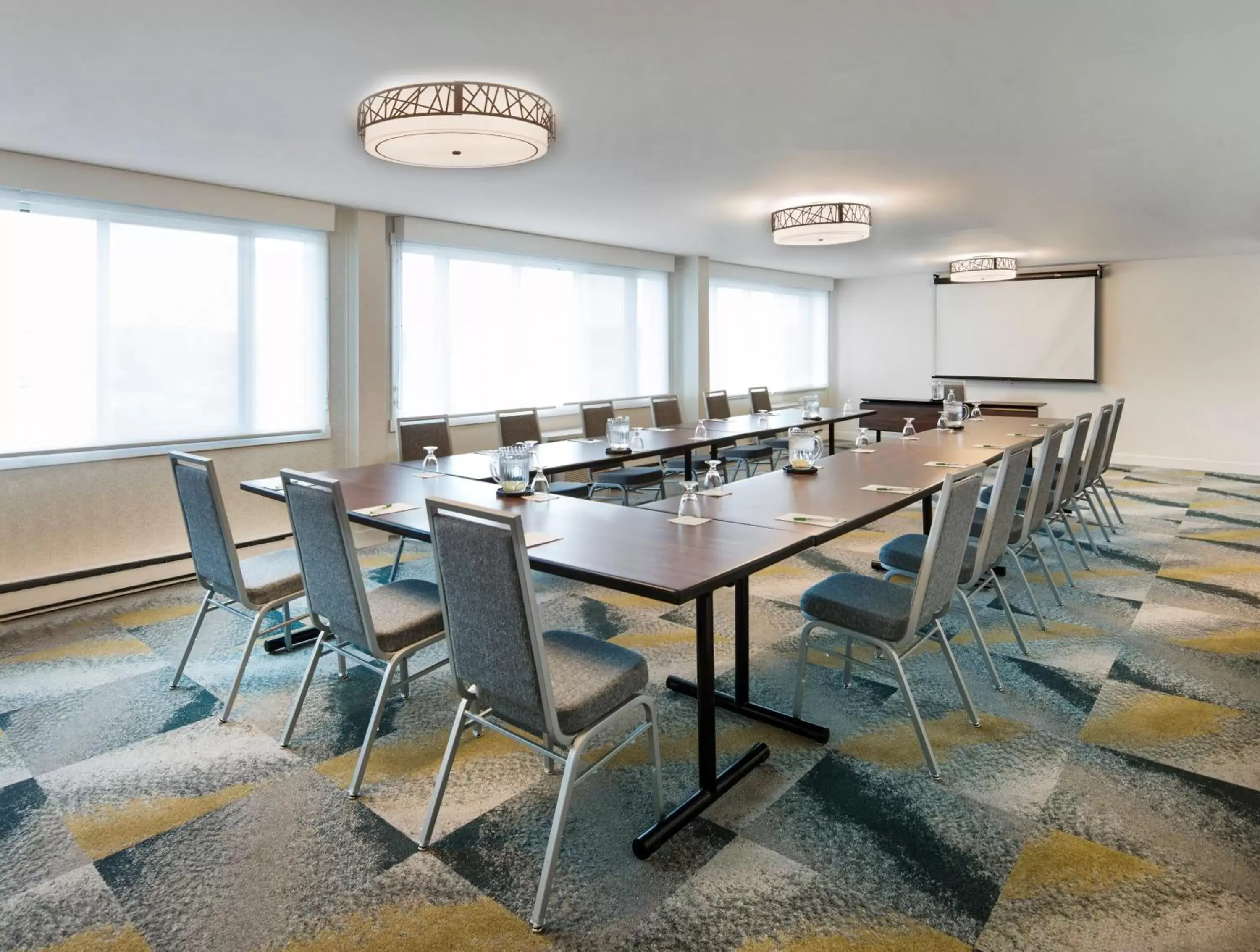 Meeting/conference room in Holiday Inn Montreal Longueuil, an IHG Hotel