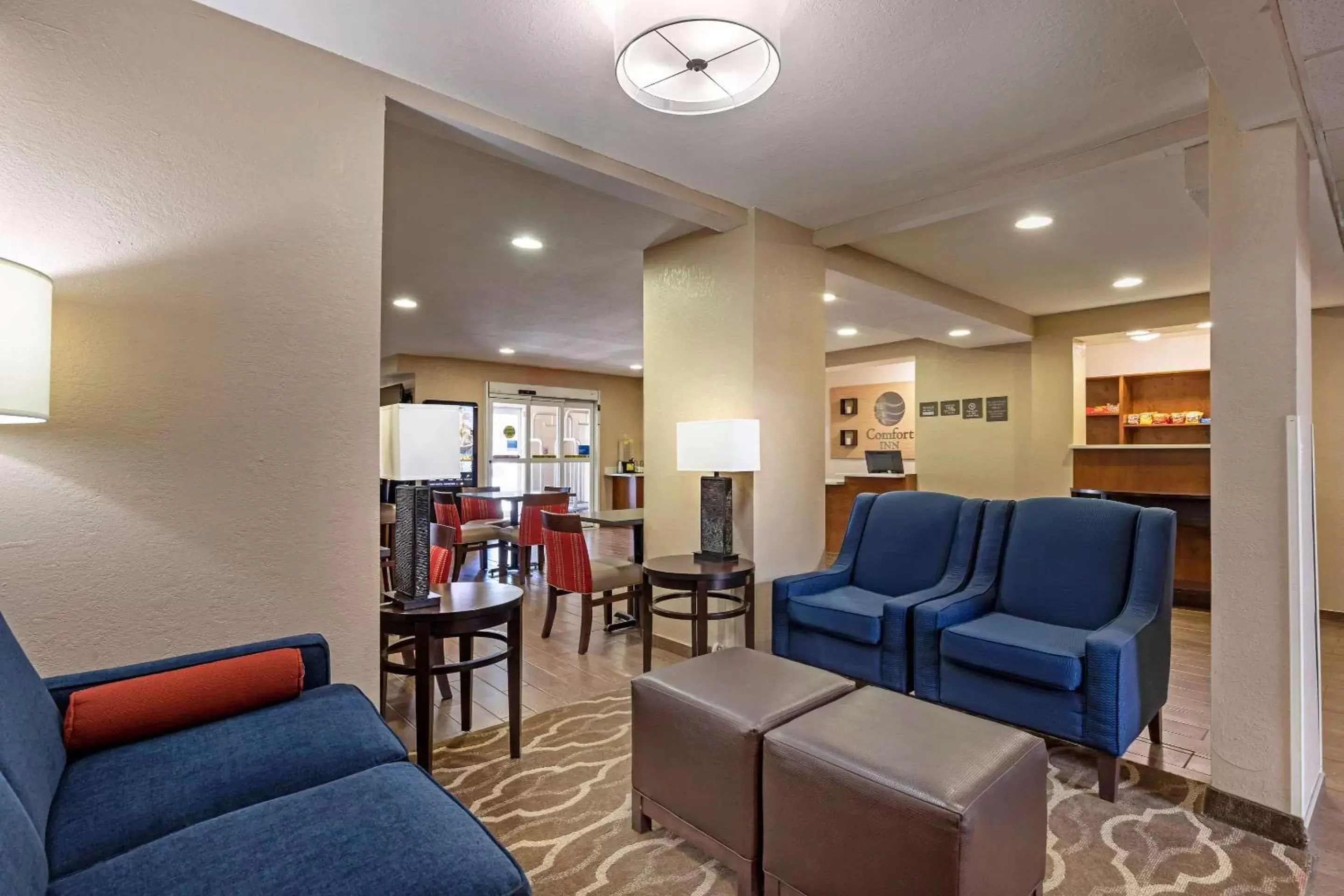 Lobby or reception, Seating Area in Comfort Inn N Myrtle Beach Barefoot Landing