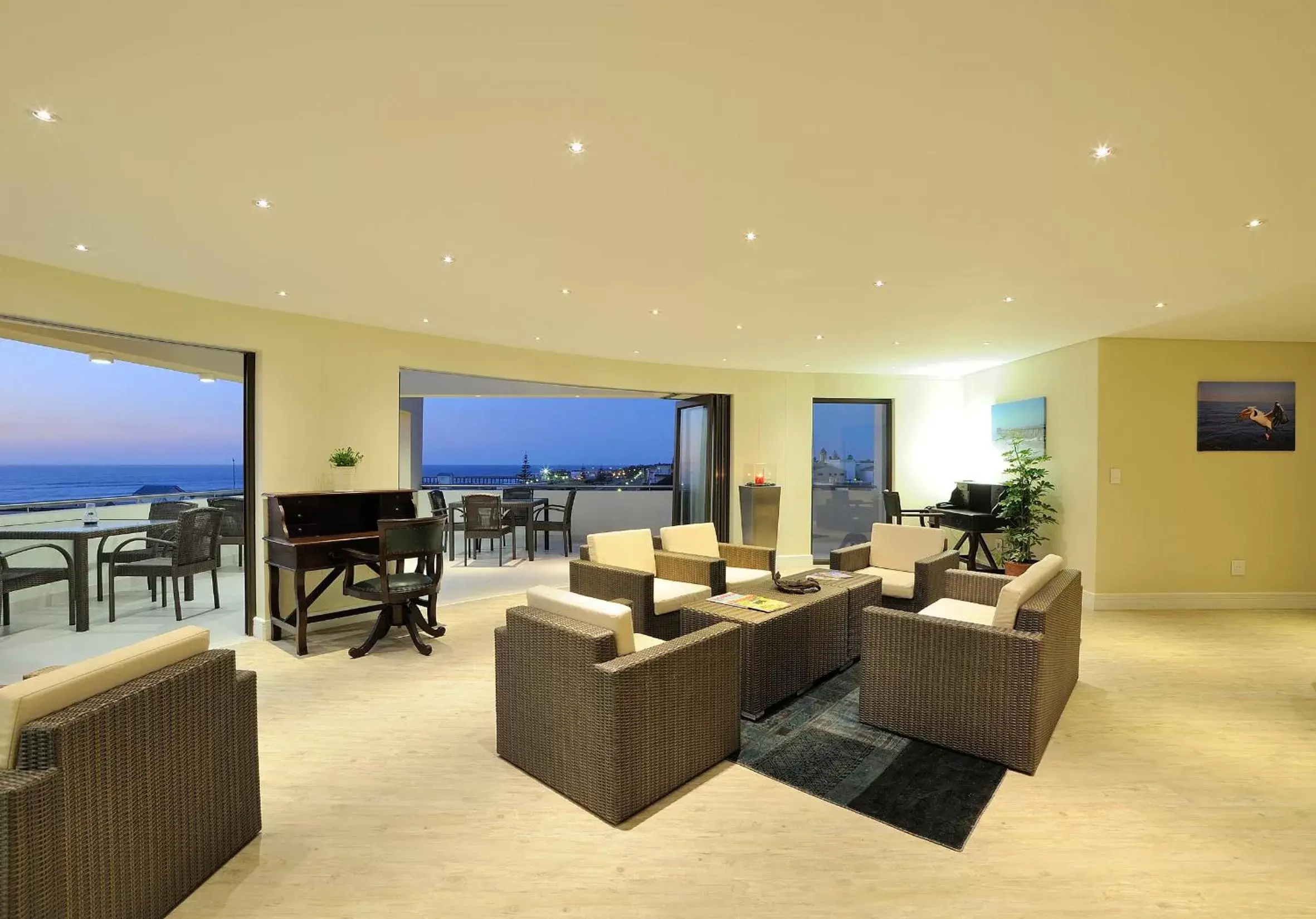 Lounge or bar in Beach Hotel Swakopmund Lounge or bar in Beach Hotel Swakopmund