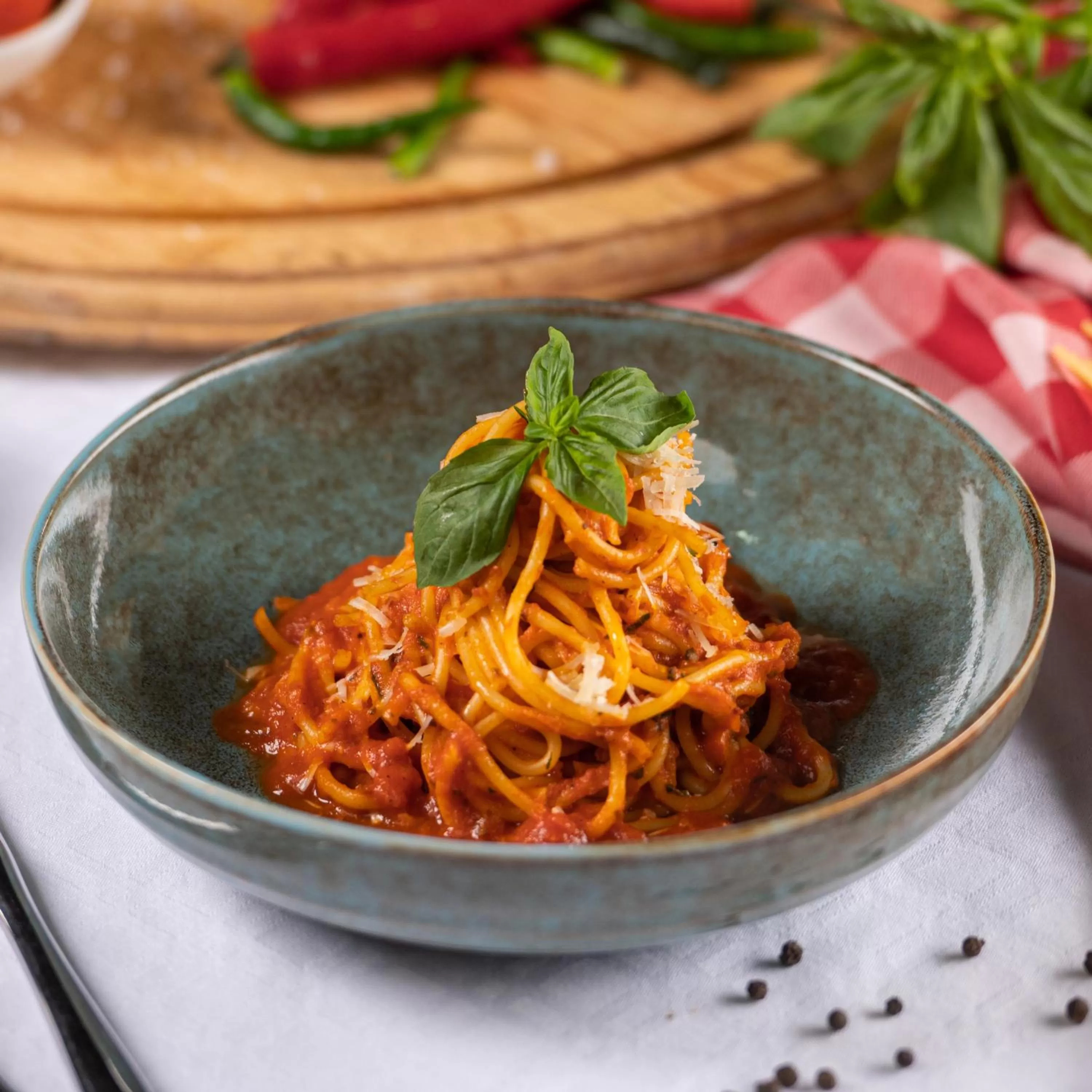 Restaurant/places to eat in Crowne Plaza Dubai Deira by IHG