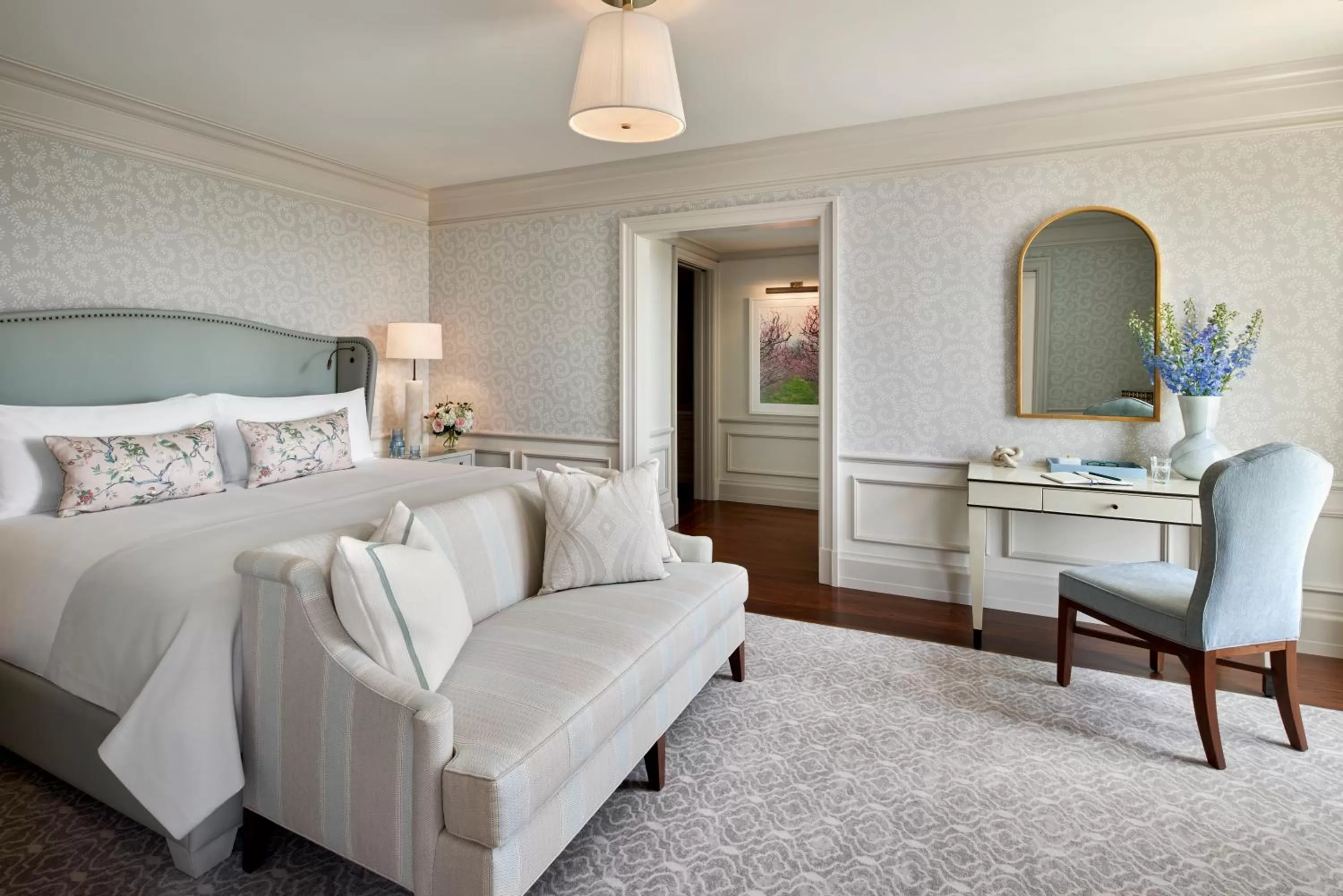 Photo of the whole room, Bed in Keswick Hall