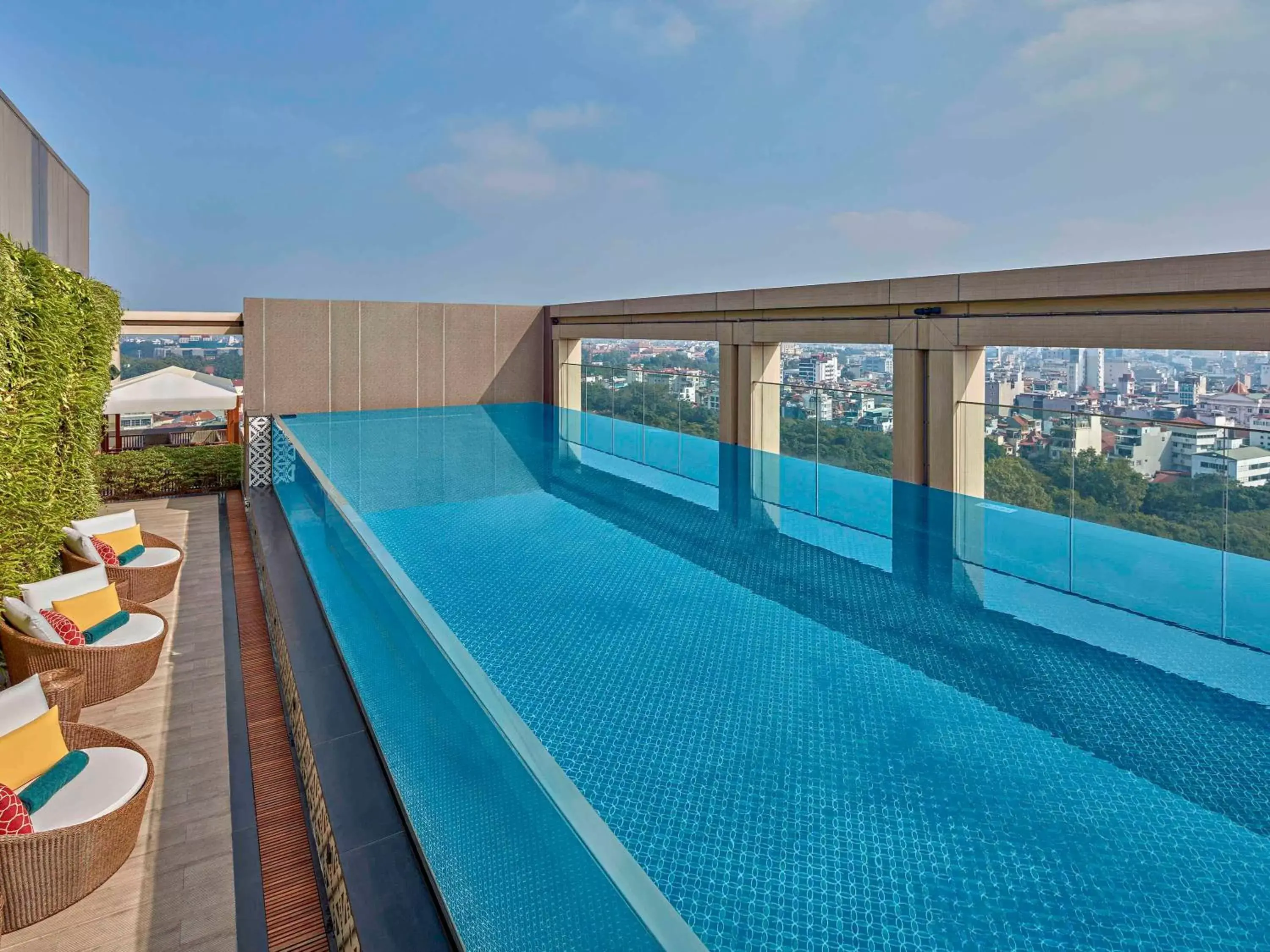 Pool view, Swimming Pool in Grand Mercure Hanoi