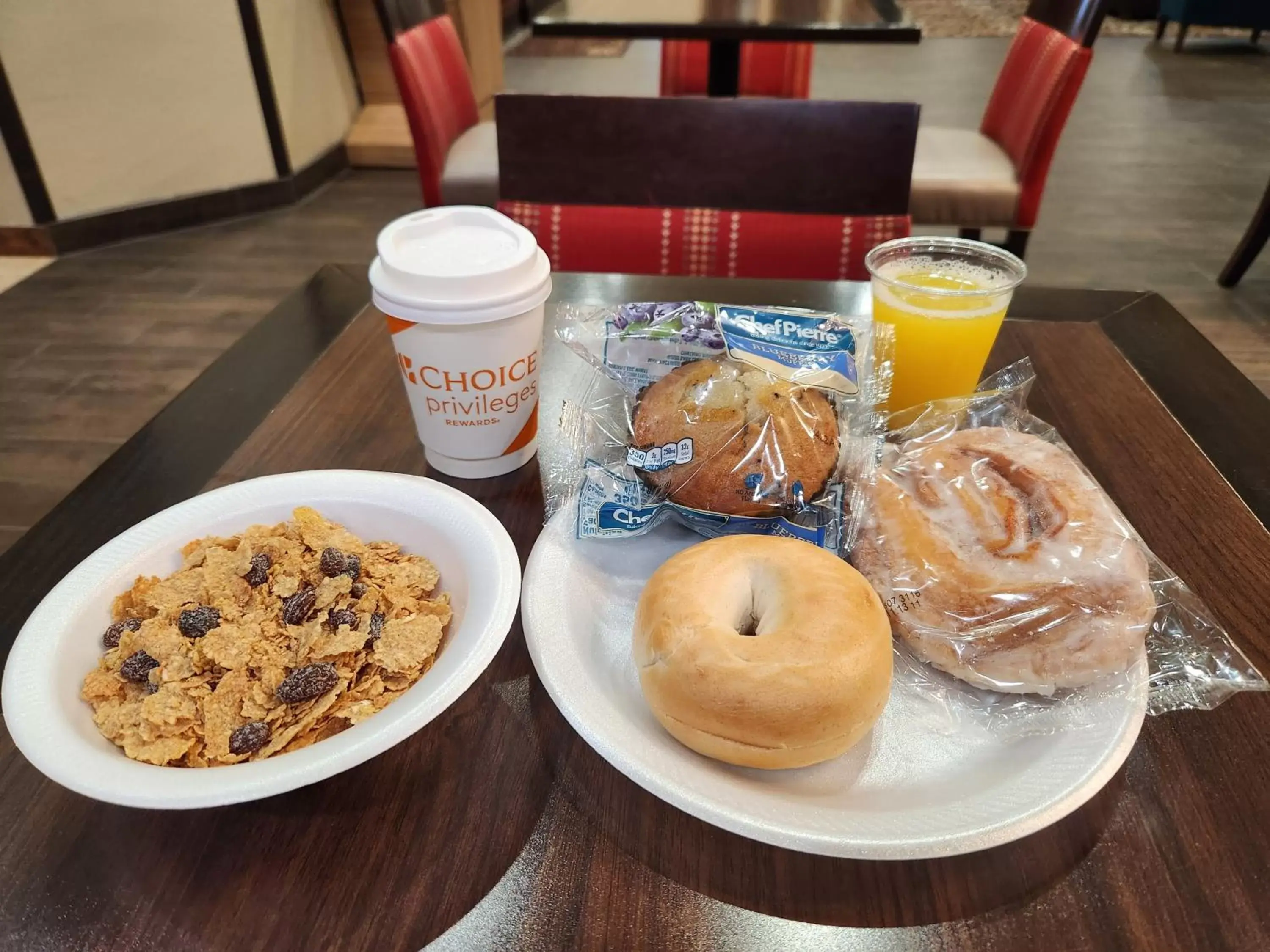 Breakfast in Comfort Inn Marion near Downtown & Blue Ridge PKWY