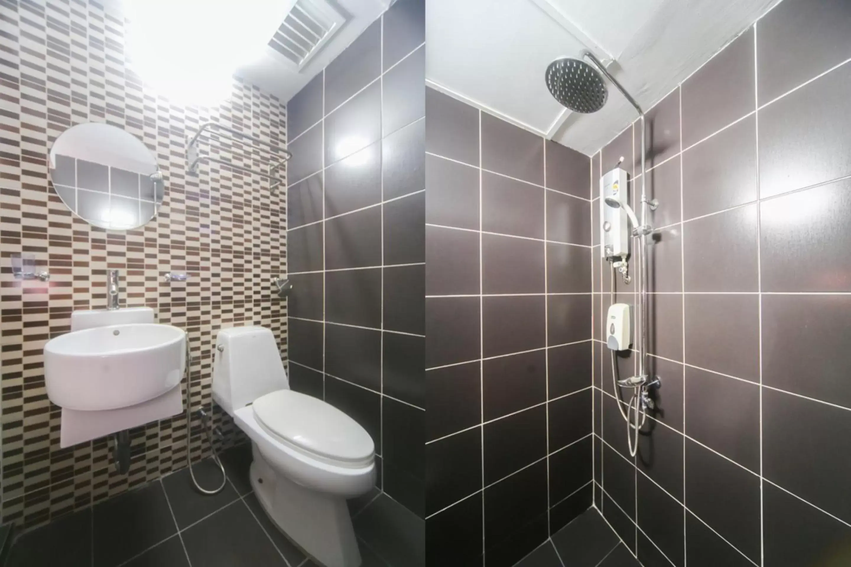 Shower, Bathroom in OYO 777 Epal Hotel