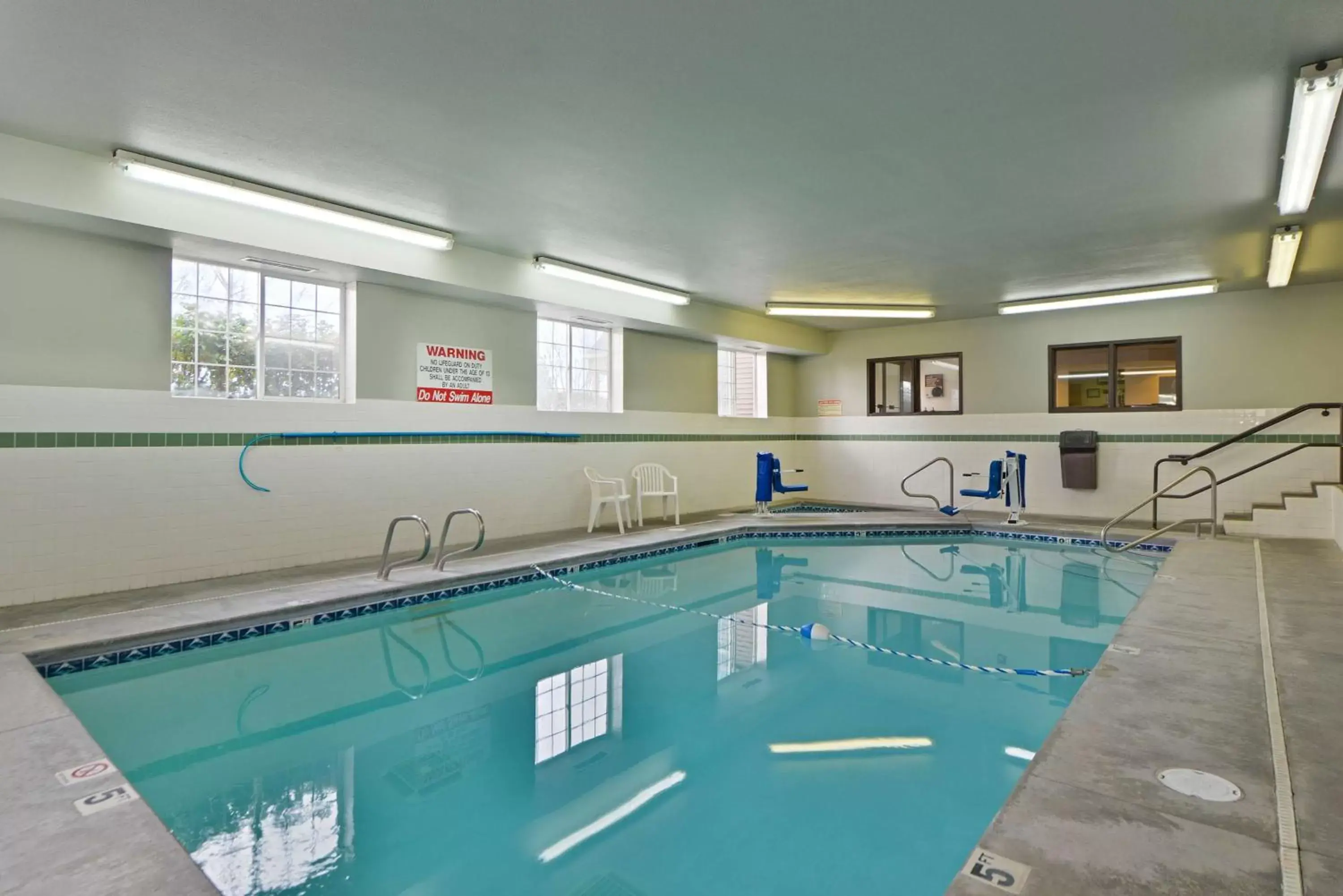 On site, Swimming Pool in Motel 6-Meridian, ID - Boise W