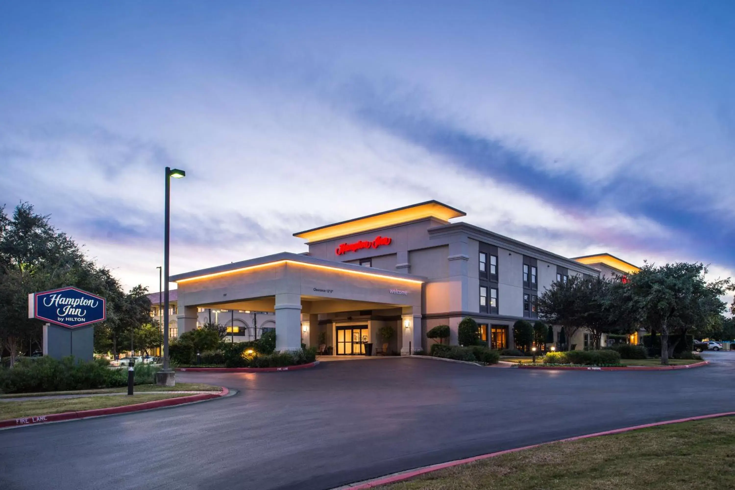 Property building in Hampton Inn San Antonio Stone Oak Property building in Hampton Inn San Antonio Stone Oak