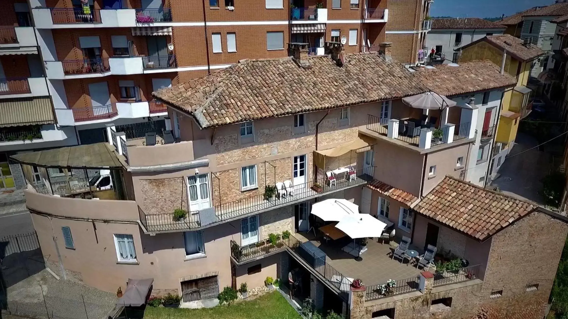 Property building, Bird's-eye View in La Maggiorina