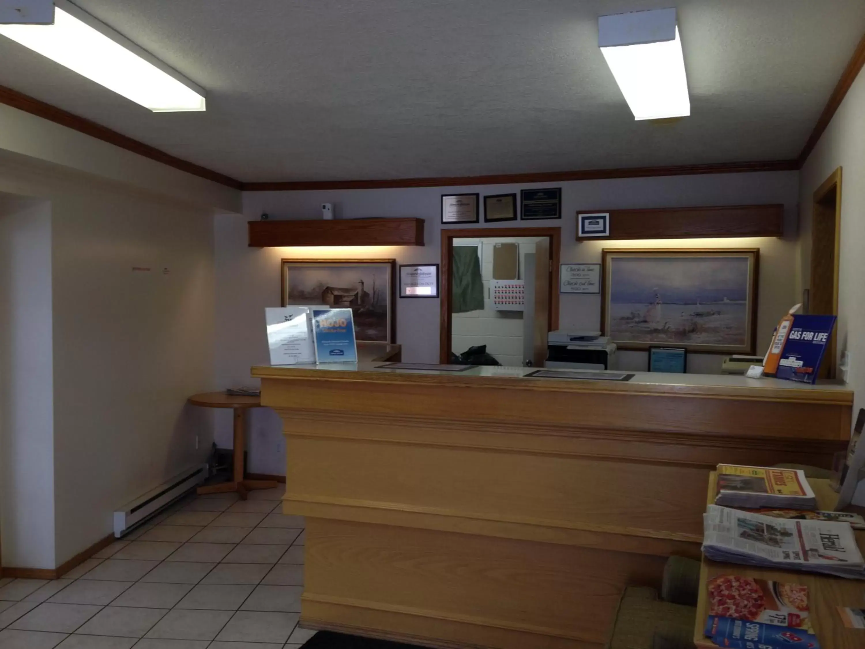 Lobby or reception in Knights Inn Lethbridge Lobby or reception in Knights Inn Lethbridge