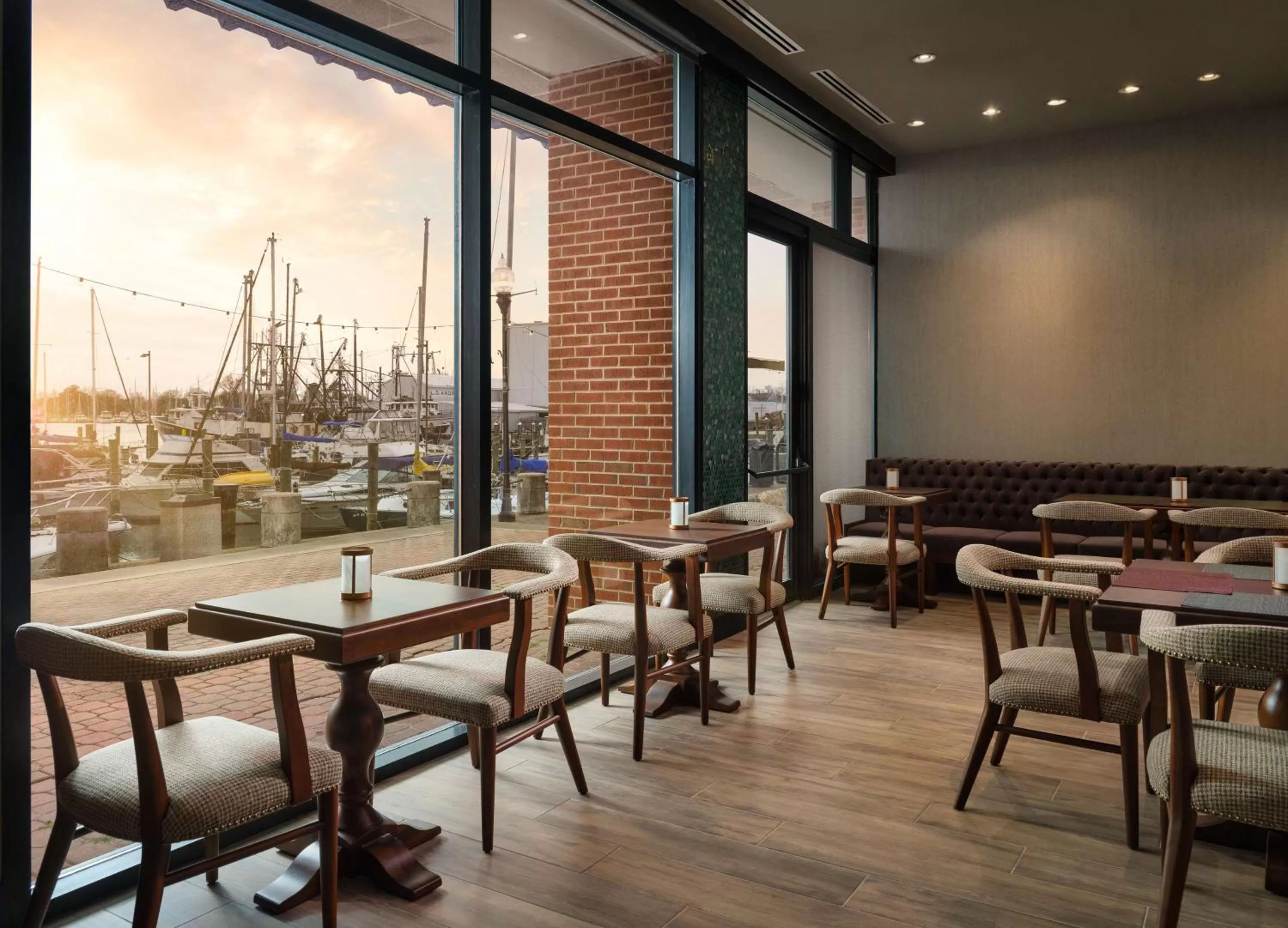 Restaurant/places to eat in The Landing at Hampton Marina, Tapestry Collection by Hilton