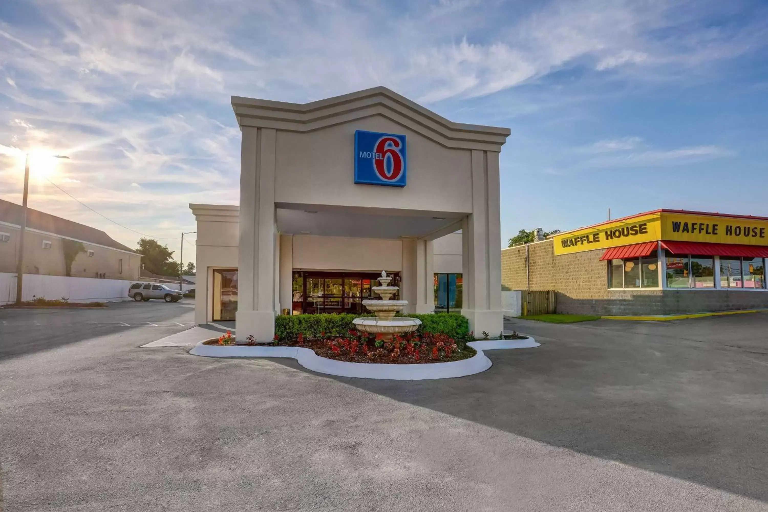 Property Building in Motel 6-Jacksonville, NC