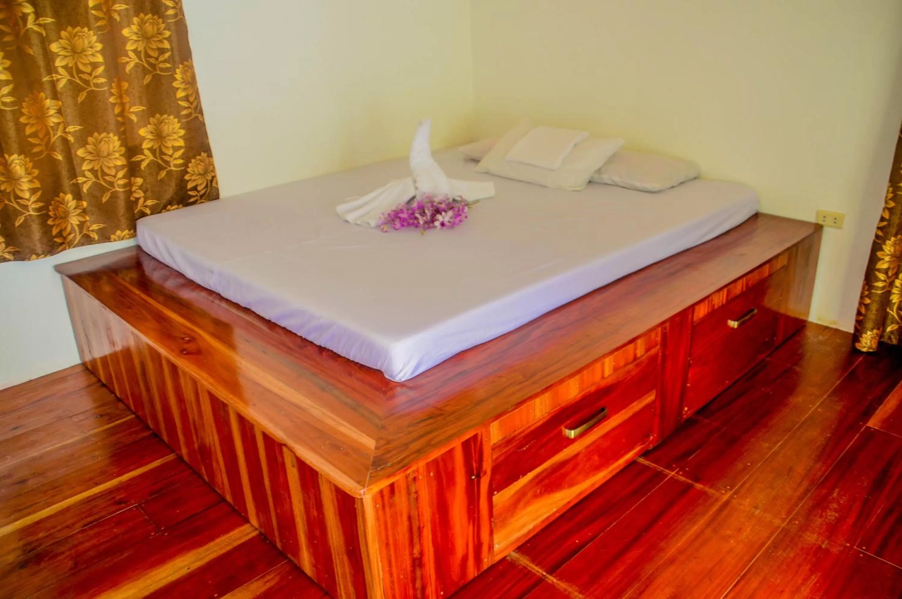 Bed in Camaya-an Paradise Beach Resort