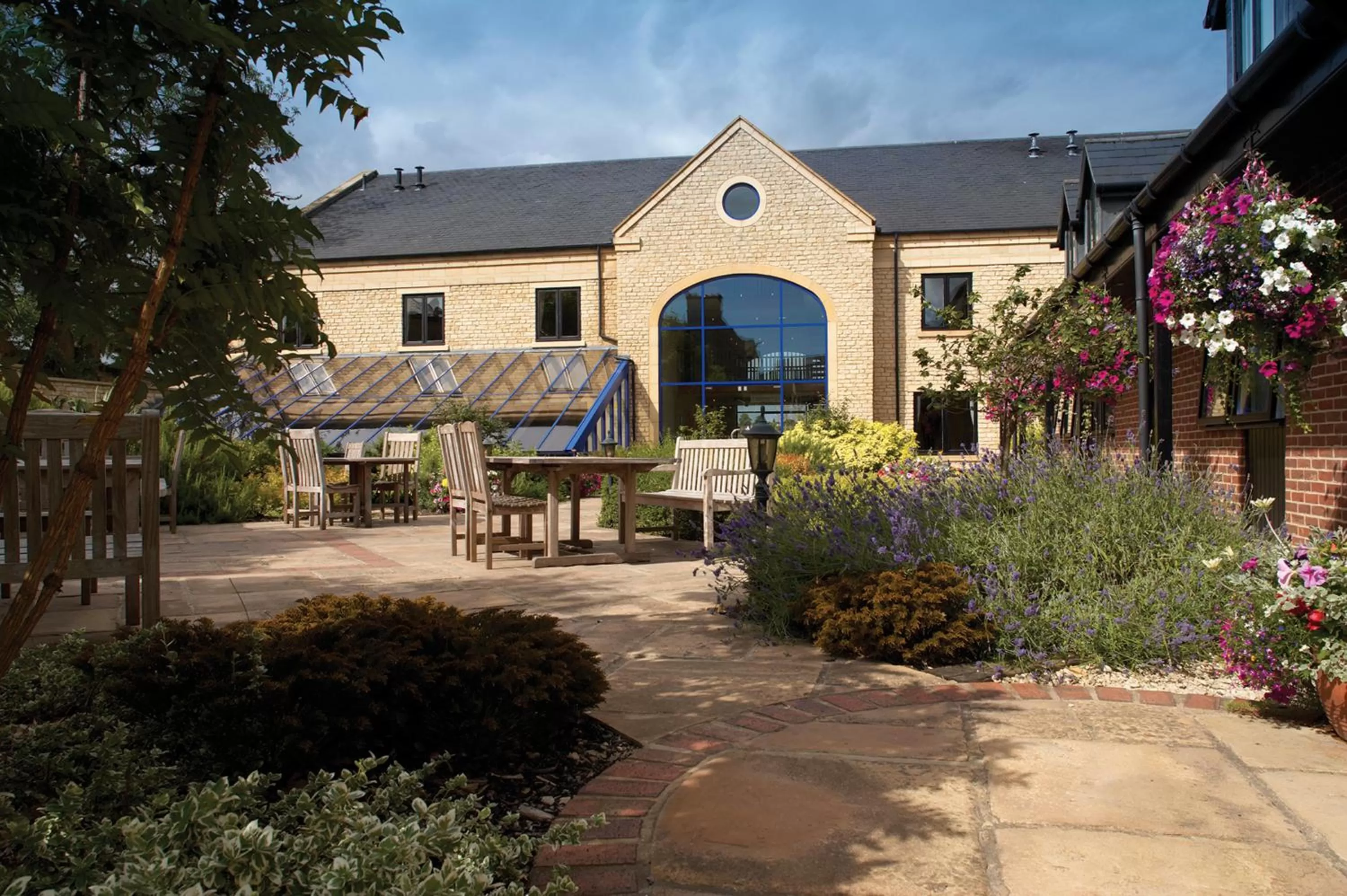 Facade/entrance in Best Western Plus Angel Hotel