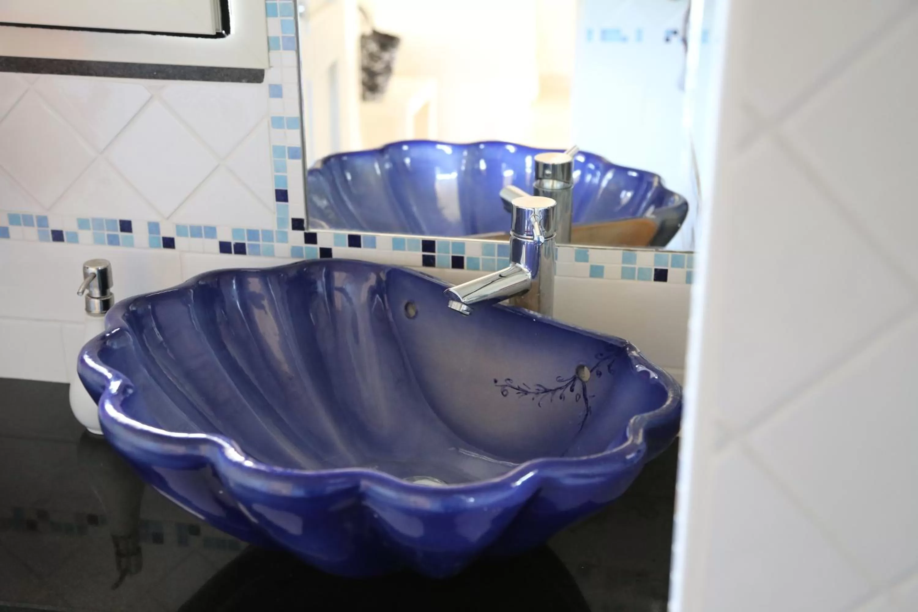 Bathroom in Hotel Scilla