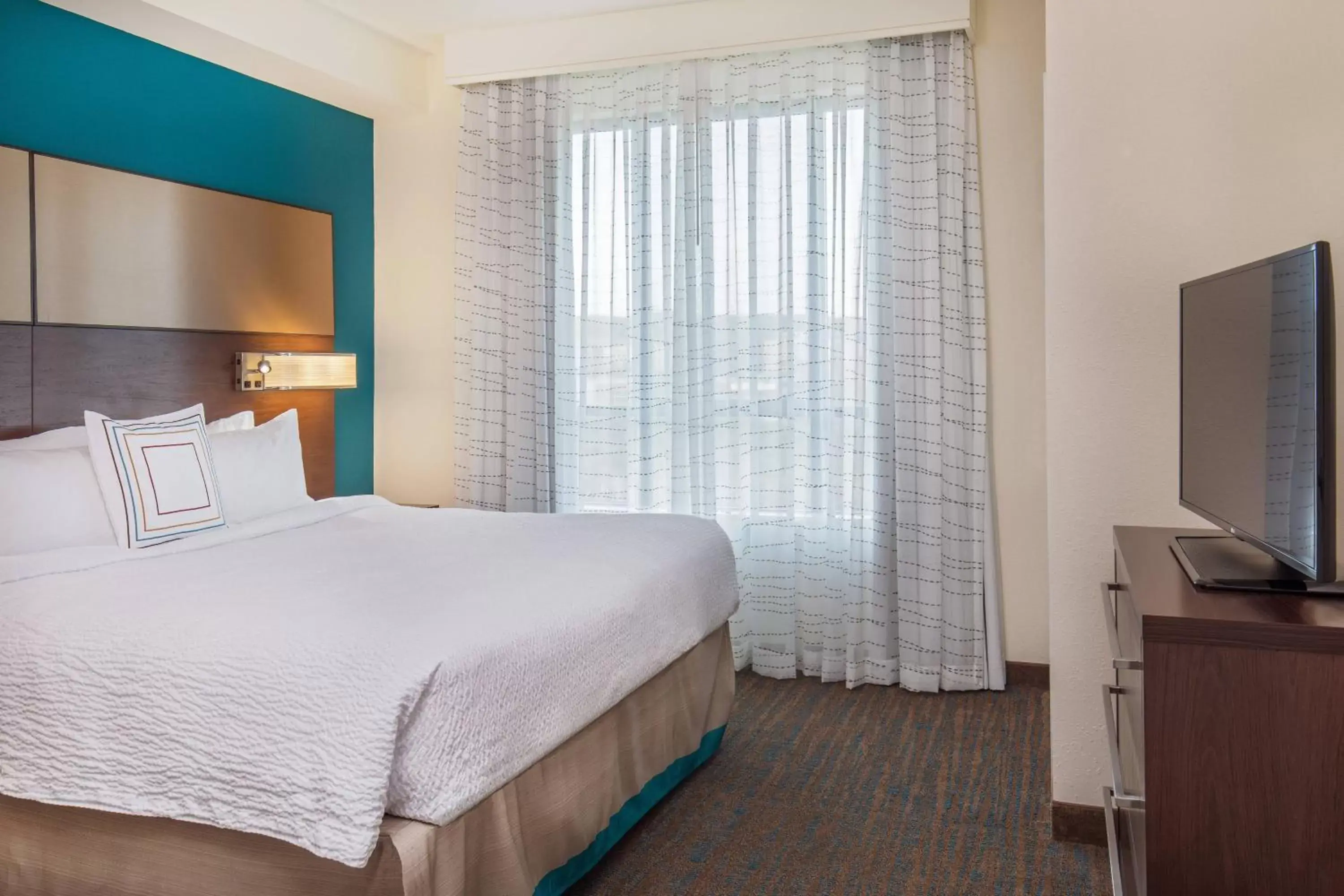 Bedroom, Bed in Residence Inn by Marriott Boston Braintree