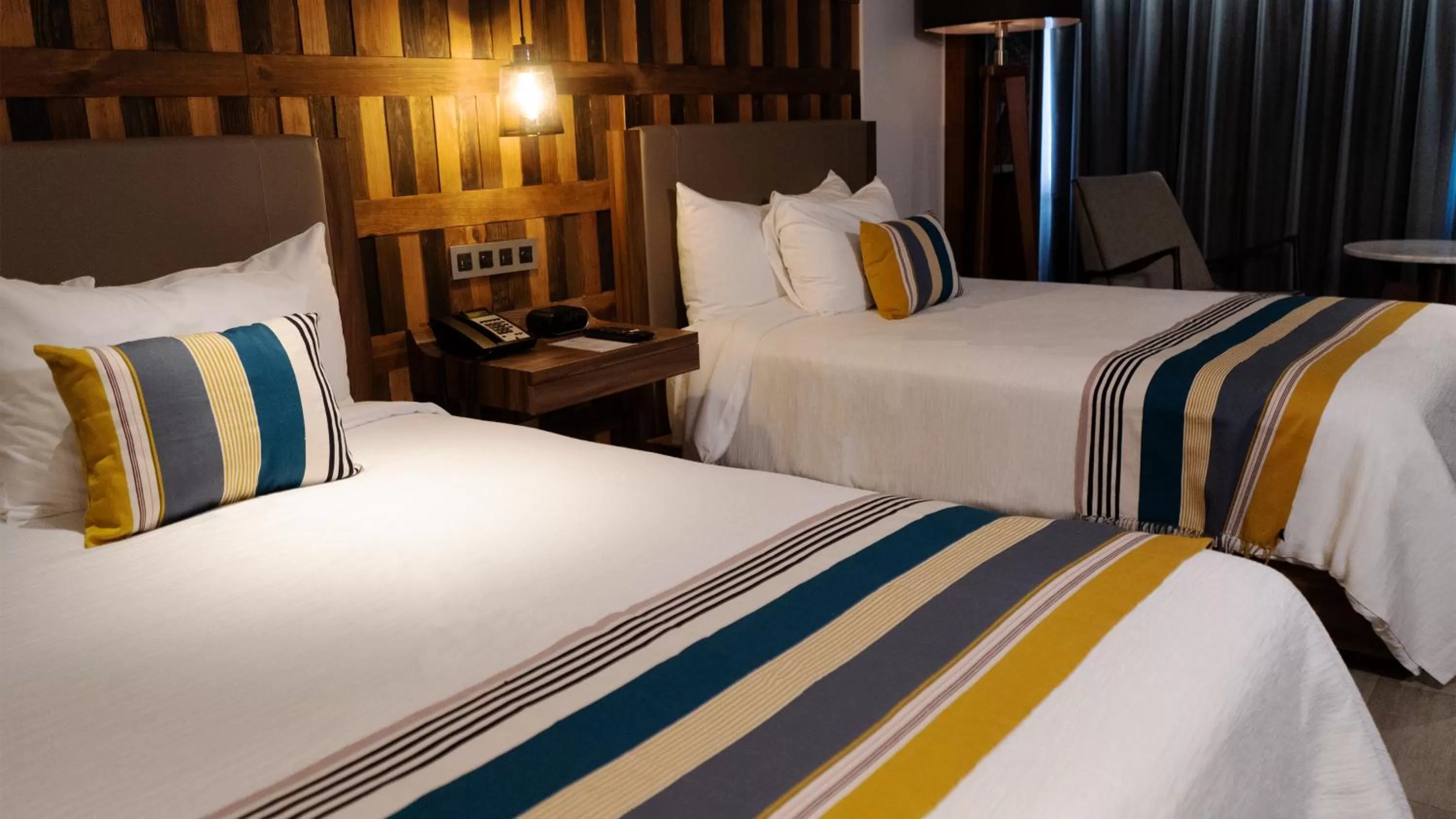 Photo of the whole room, Bed in Hotel Indigo Guadalajara Expo by IHG