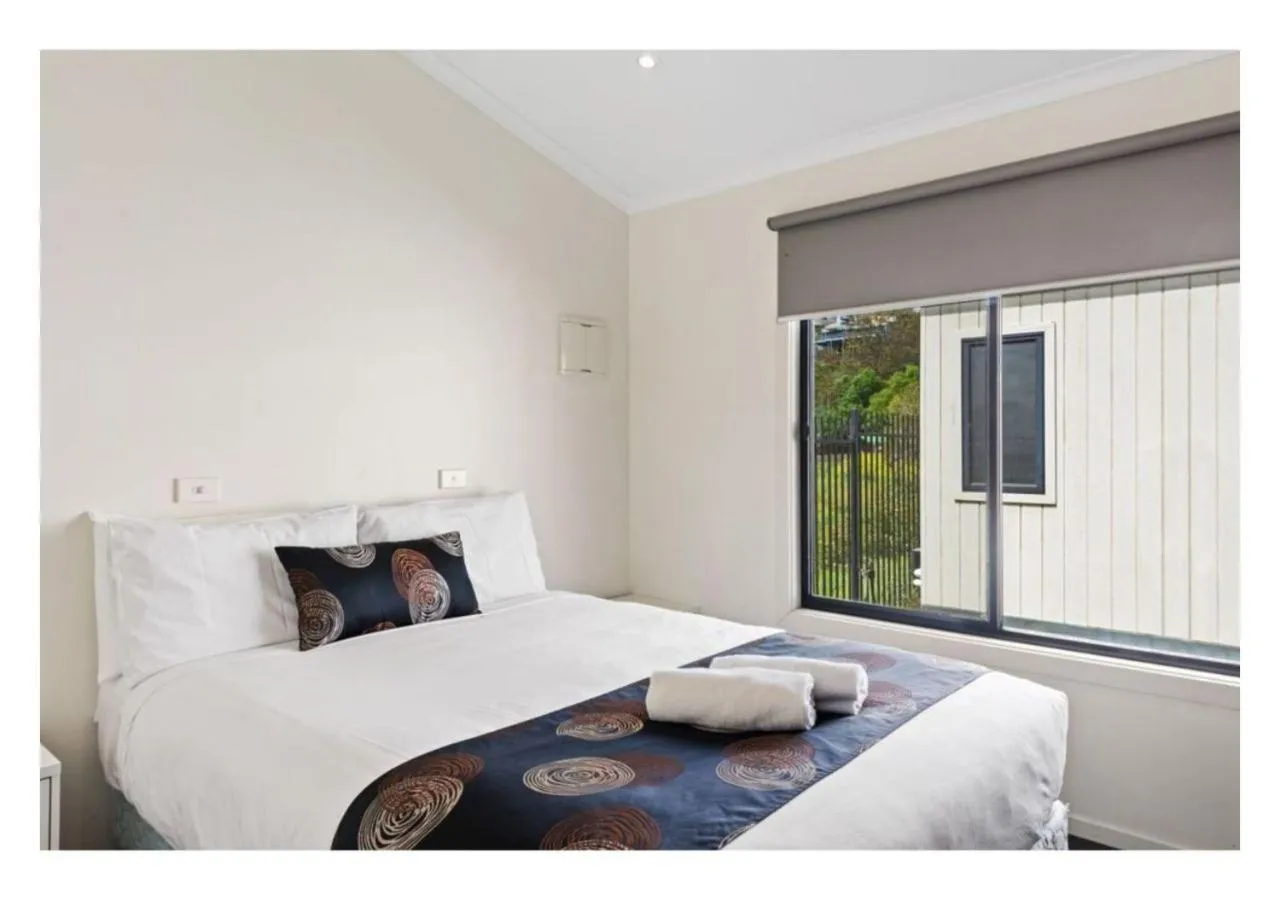 Bedroom, Bed in Discovery Parks - Geelong