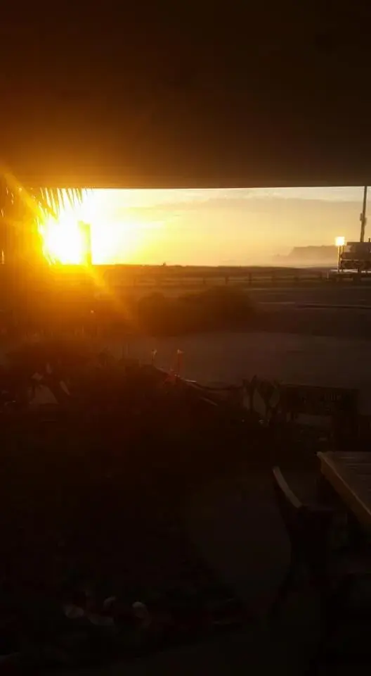 Sunrise/Sunset in Baileys At The Beach Motel