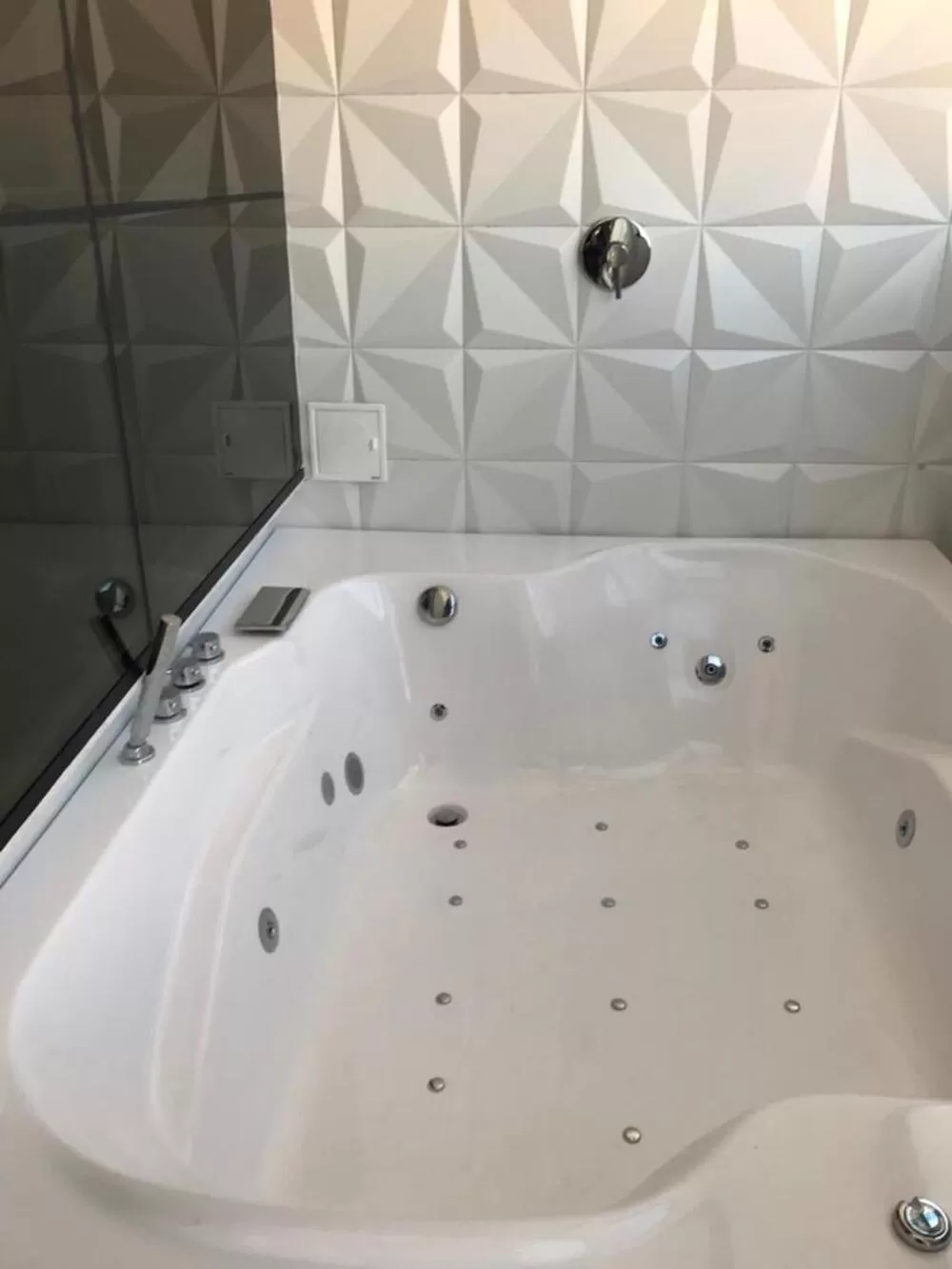 King Room with Spa Bath in Hotel City Bog Corferias