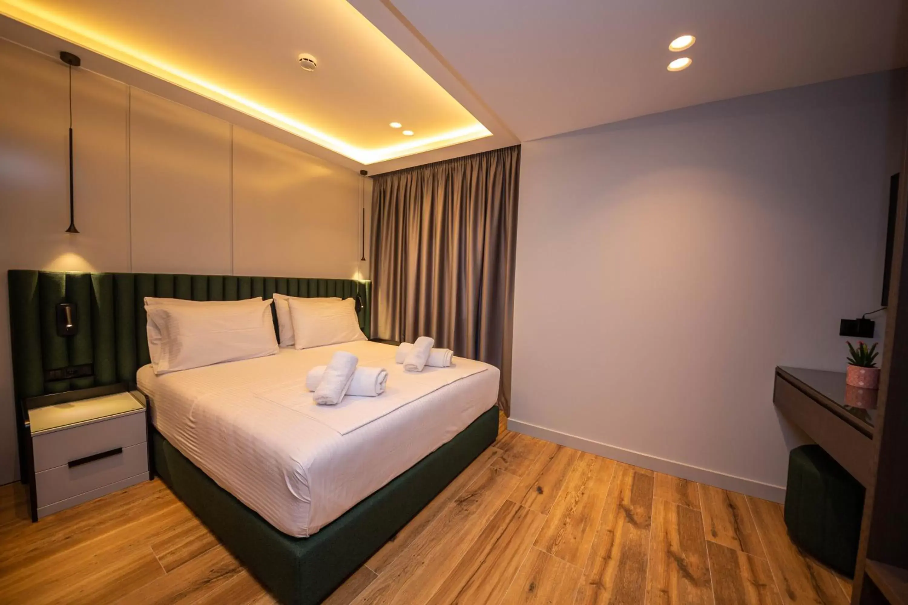 Superior Double Room in Hotel Lili-1 Superior Double Room in Hotel Lili-1