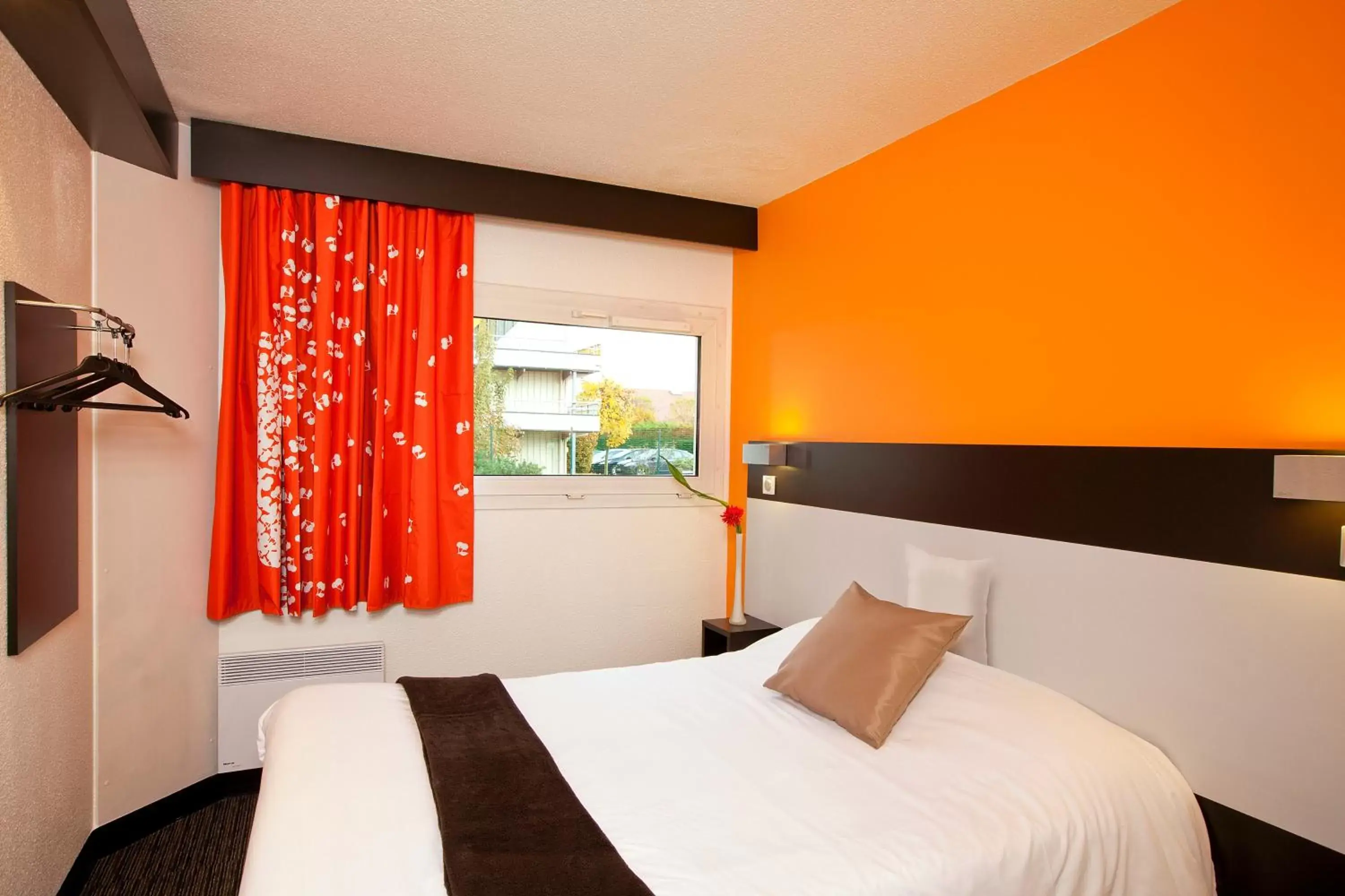 Bed in Hotel Cerise Lens