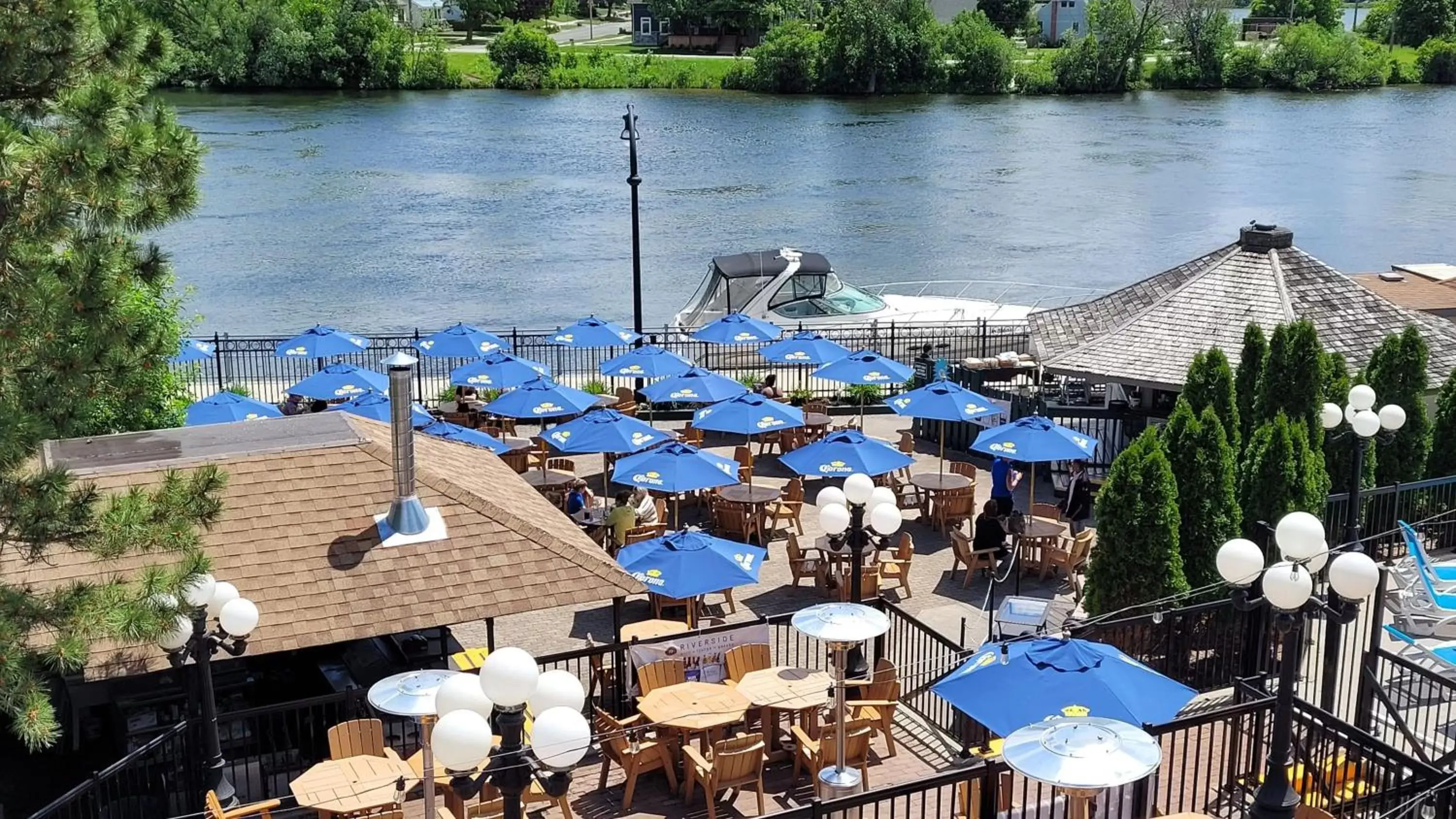 Restaurant/places to eat, Pool View in Holiday Inn Hotel Peterborough Waterfront, an IHG Hotel