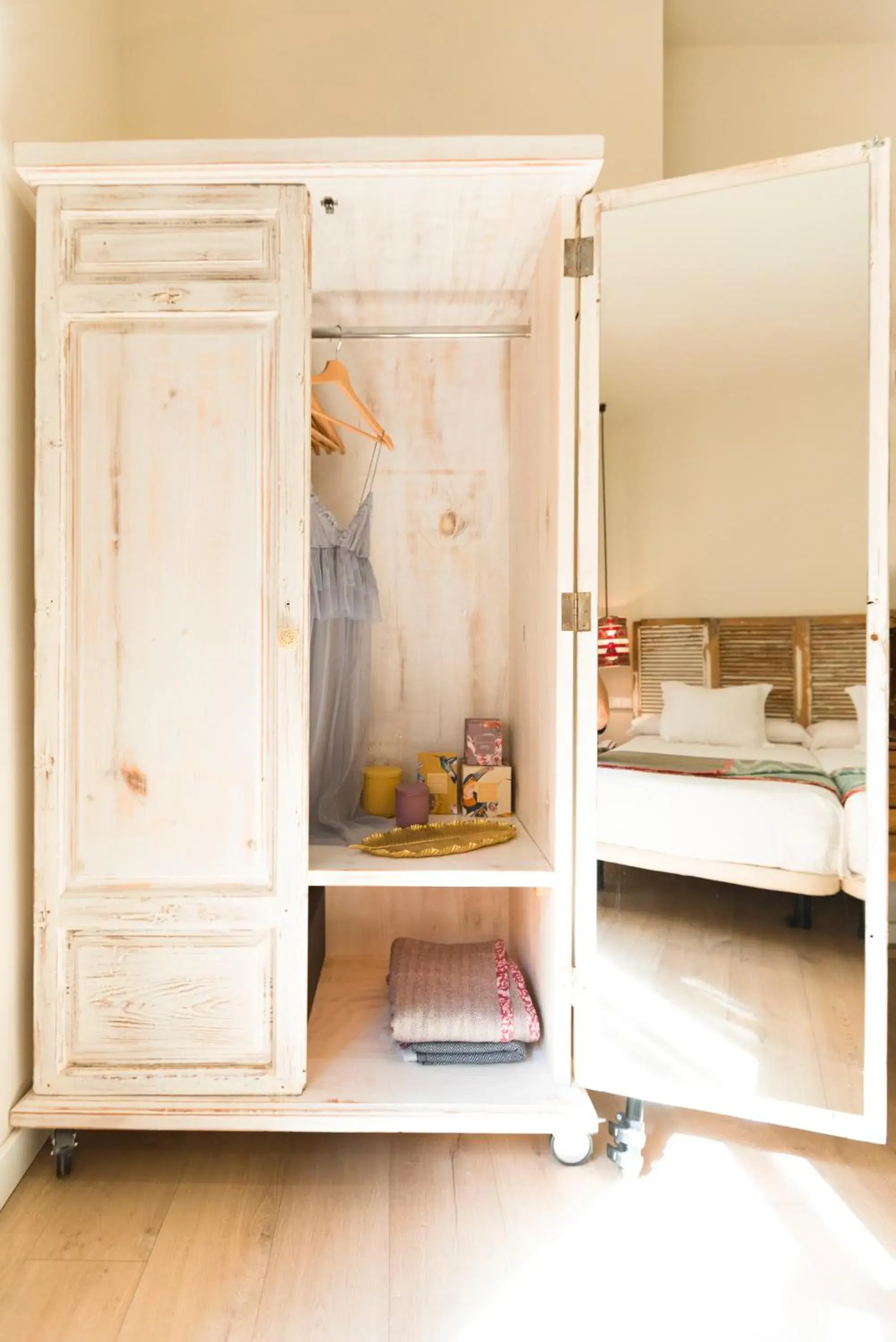 Decorative detail, Bunk Bed in The Corner House