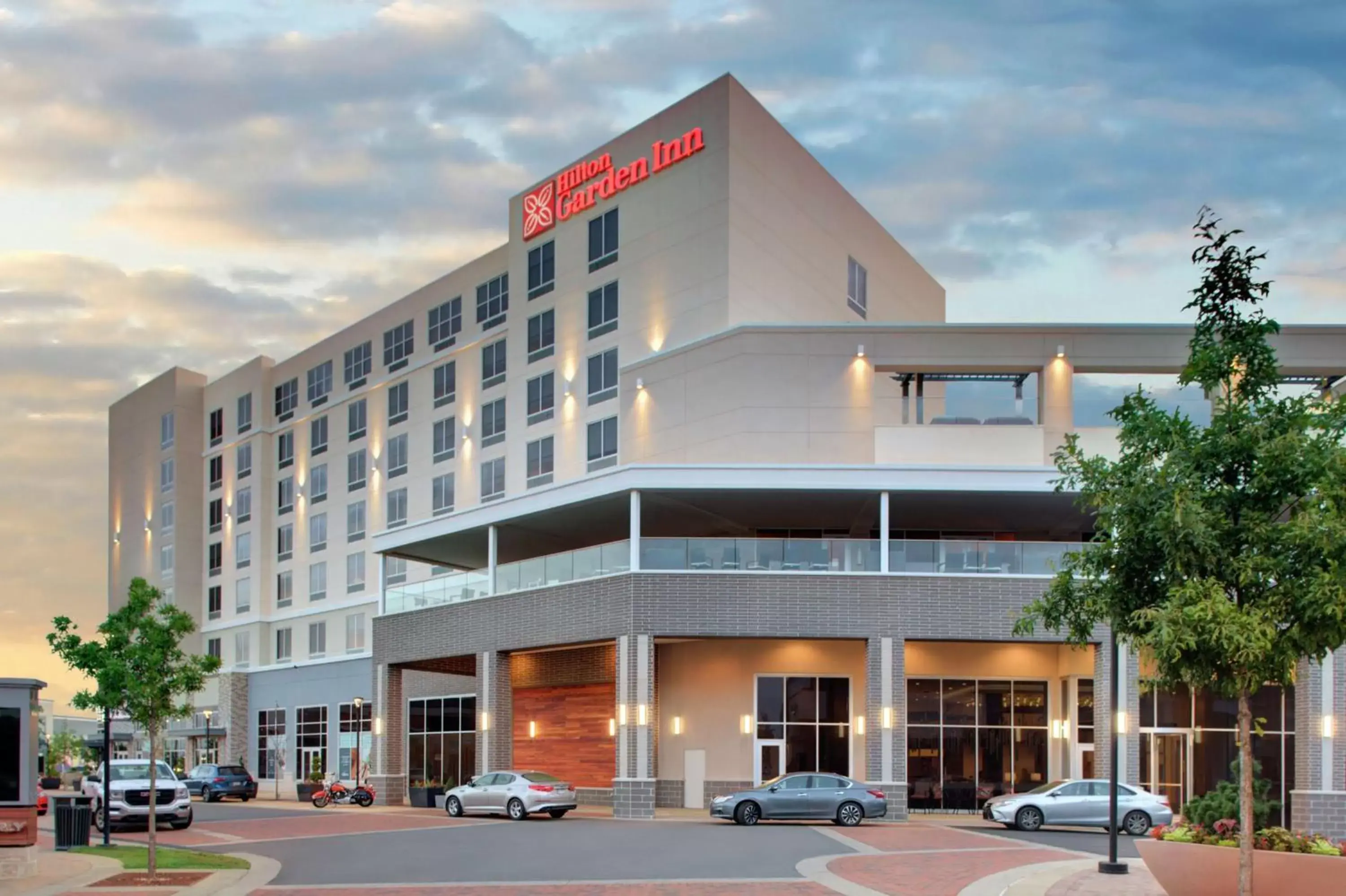 Property Building in Hilton Garden Inn Charlotte Waverly