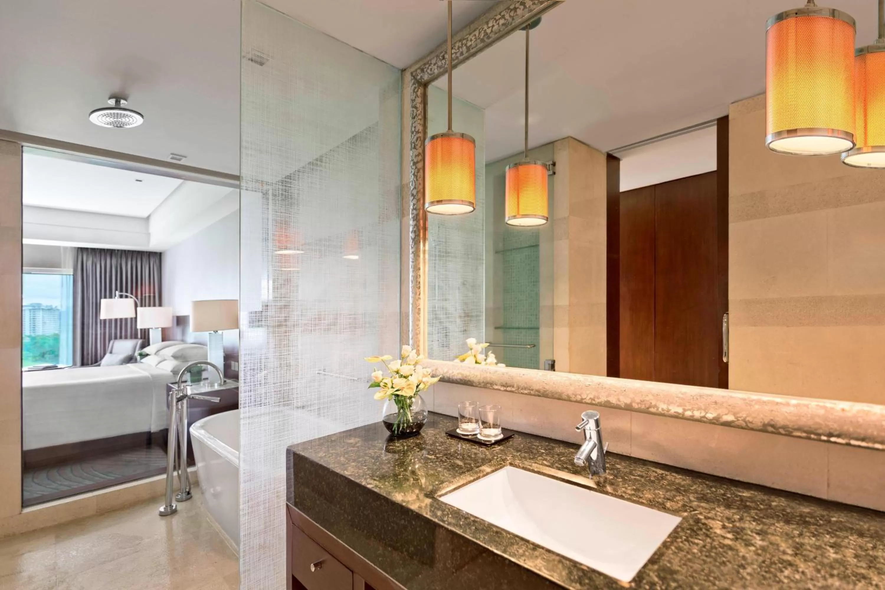 Bathroom in Manila Marriott Hotel at Newport World Resorts