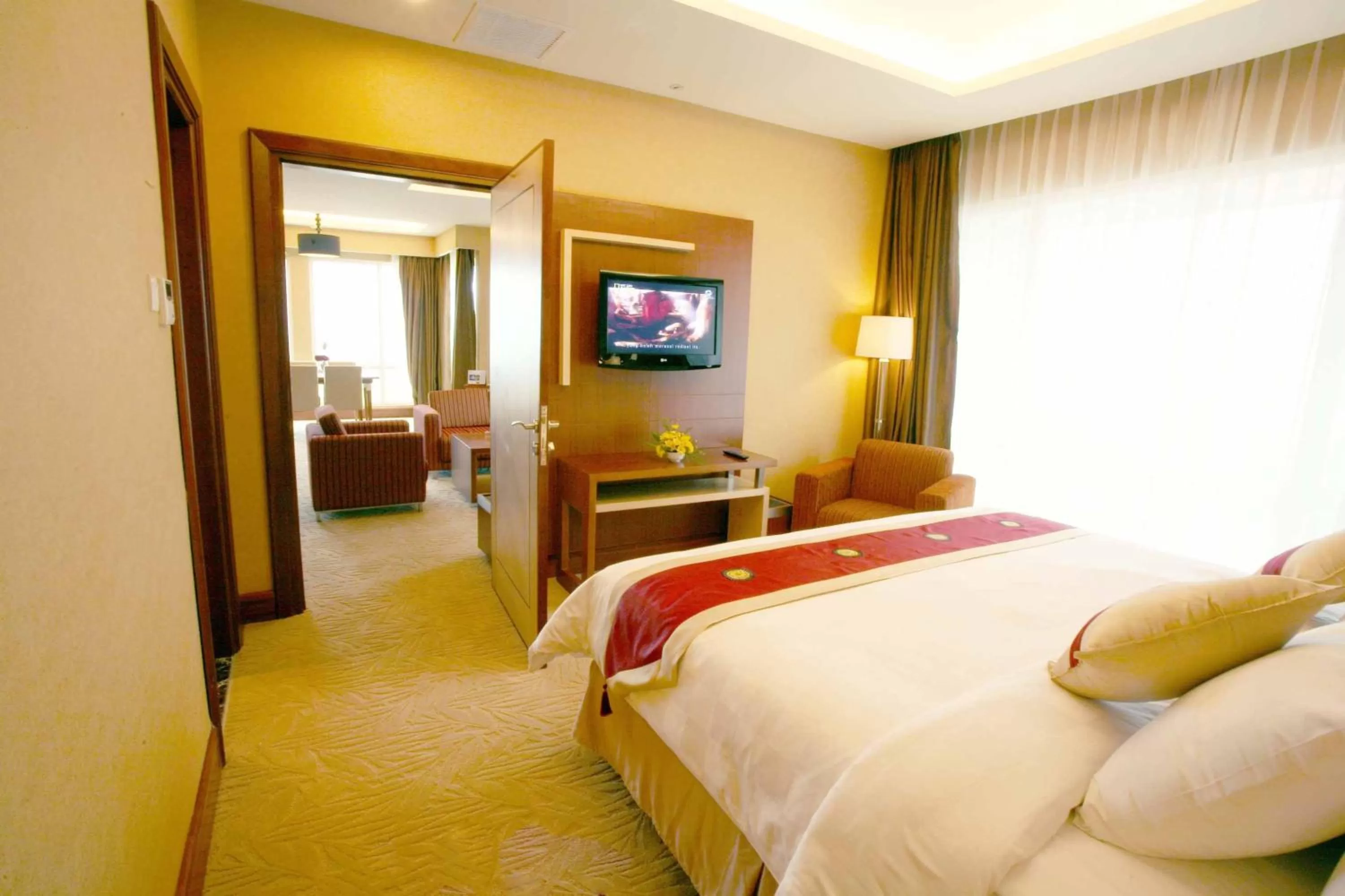 Photo of the whole room, Bed in Swiss-Belhotel Maleosan Manado