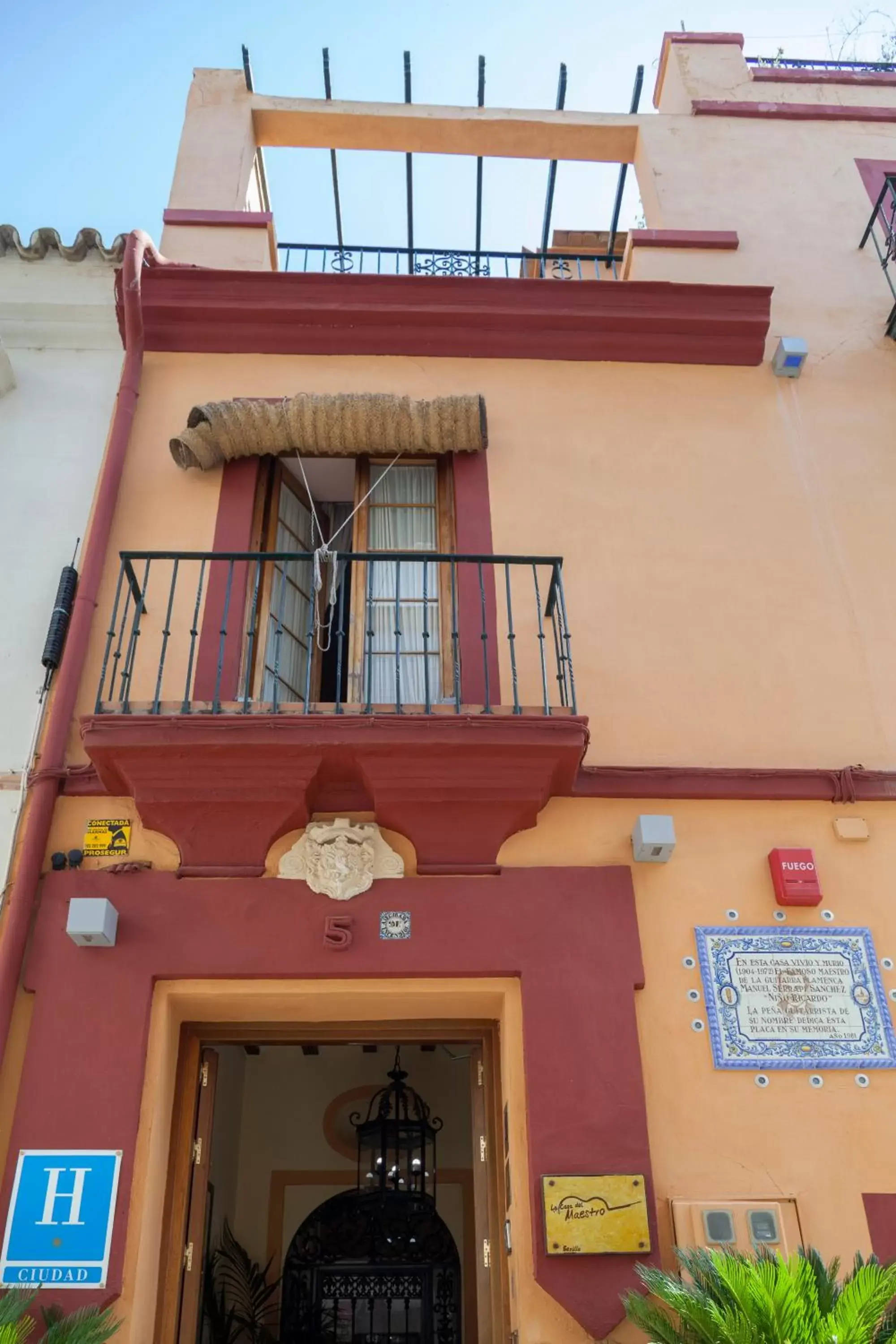 Facade/entrance in La Casa del Maestro Boutique Facade/entrance in La Casa del Maestro Boutique