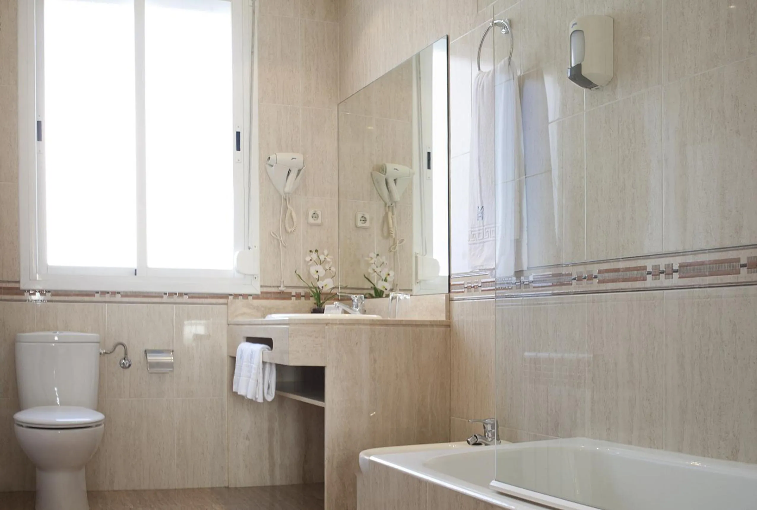 Bathroom in Hotel Mediodia