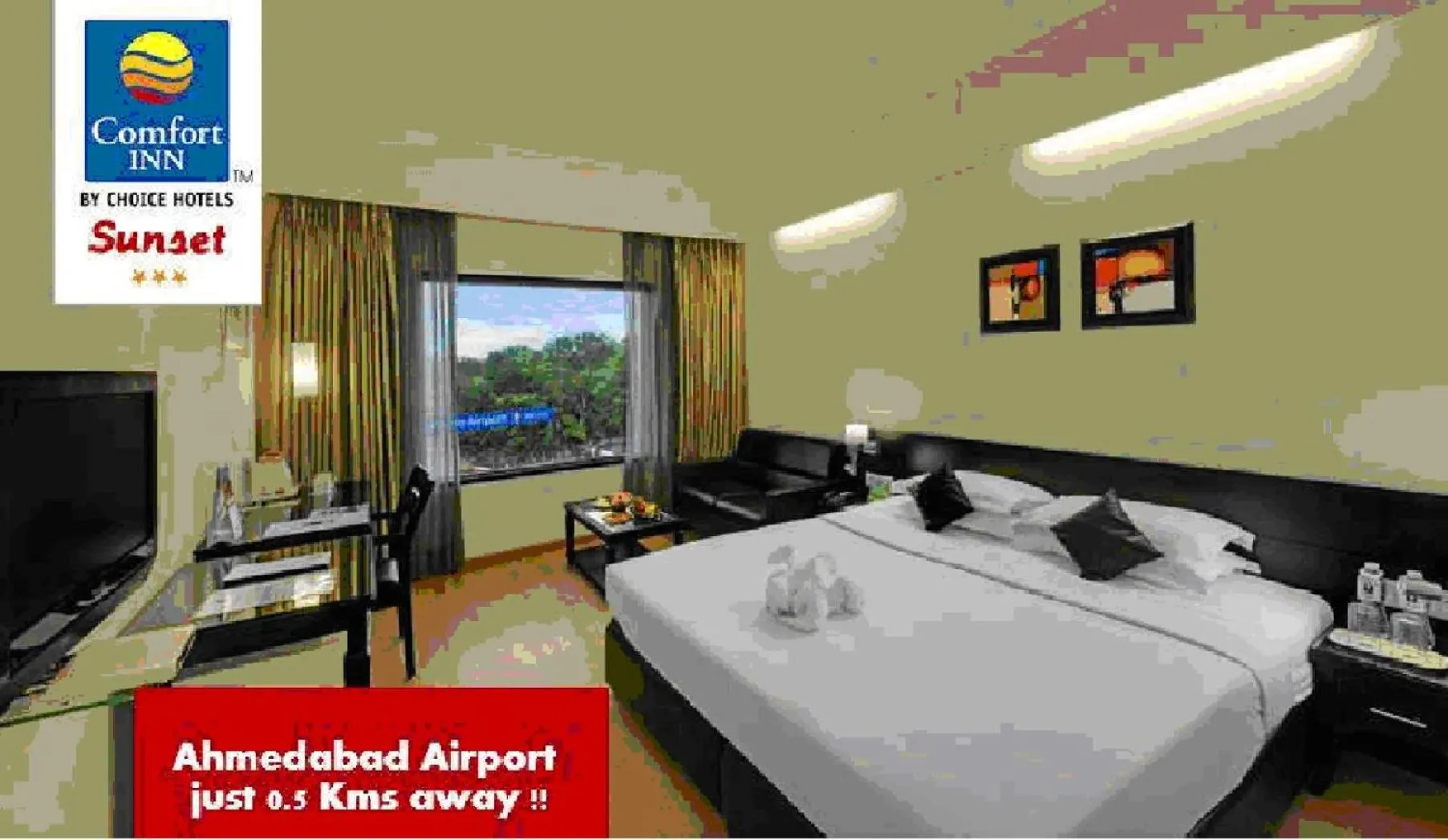 Text overlay, Bed in Comfort Inn Sunset