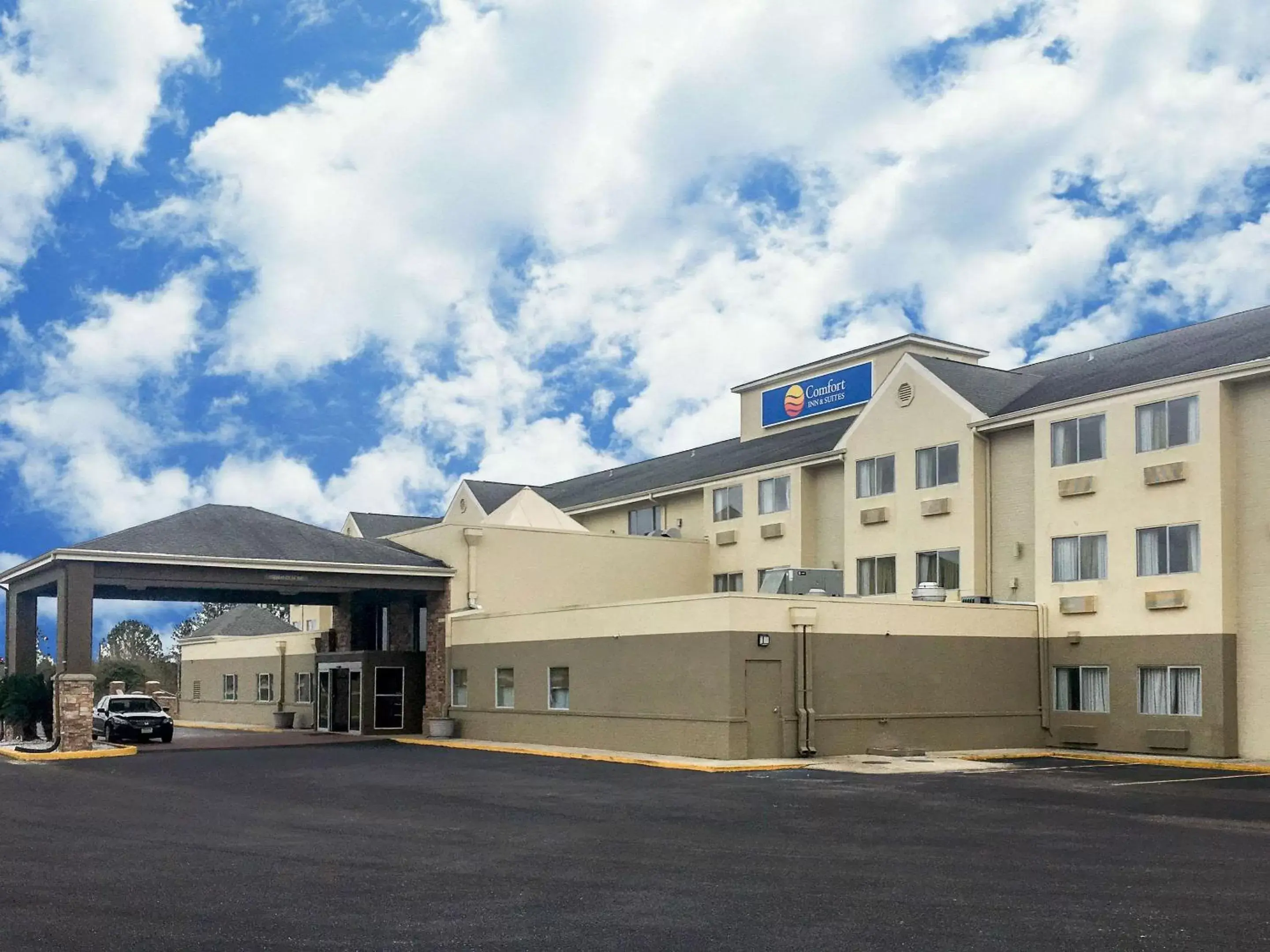 Property Building in Comfort Inn & Suites Crystal Inn Sportsplex Gulfport