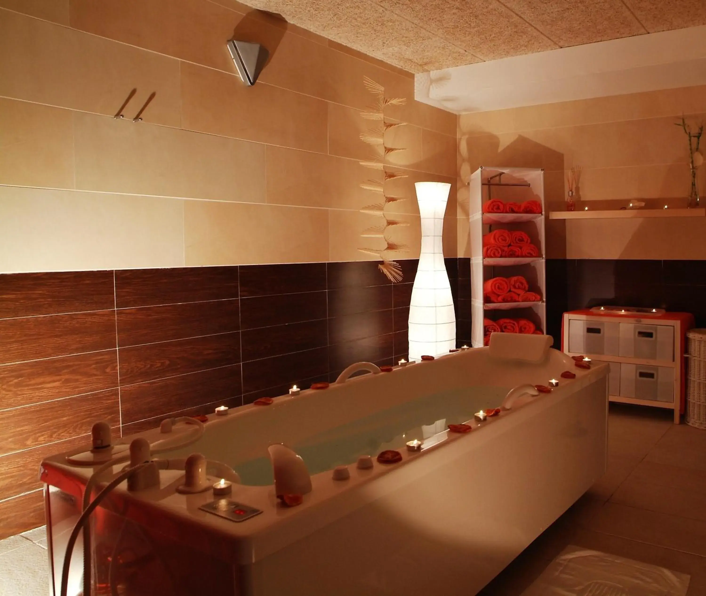 Spa and wellness centre/facilities, Bathroom in Hotel & Spa S'Entrador Playa